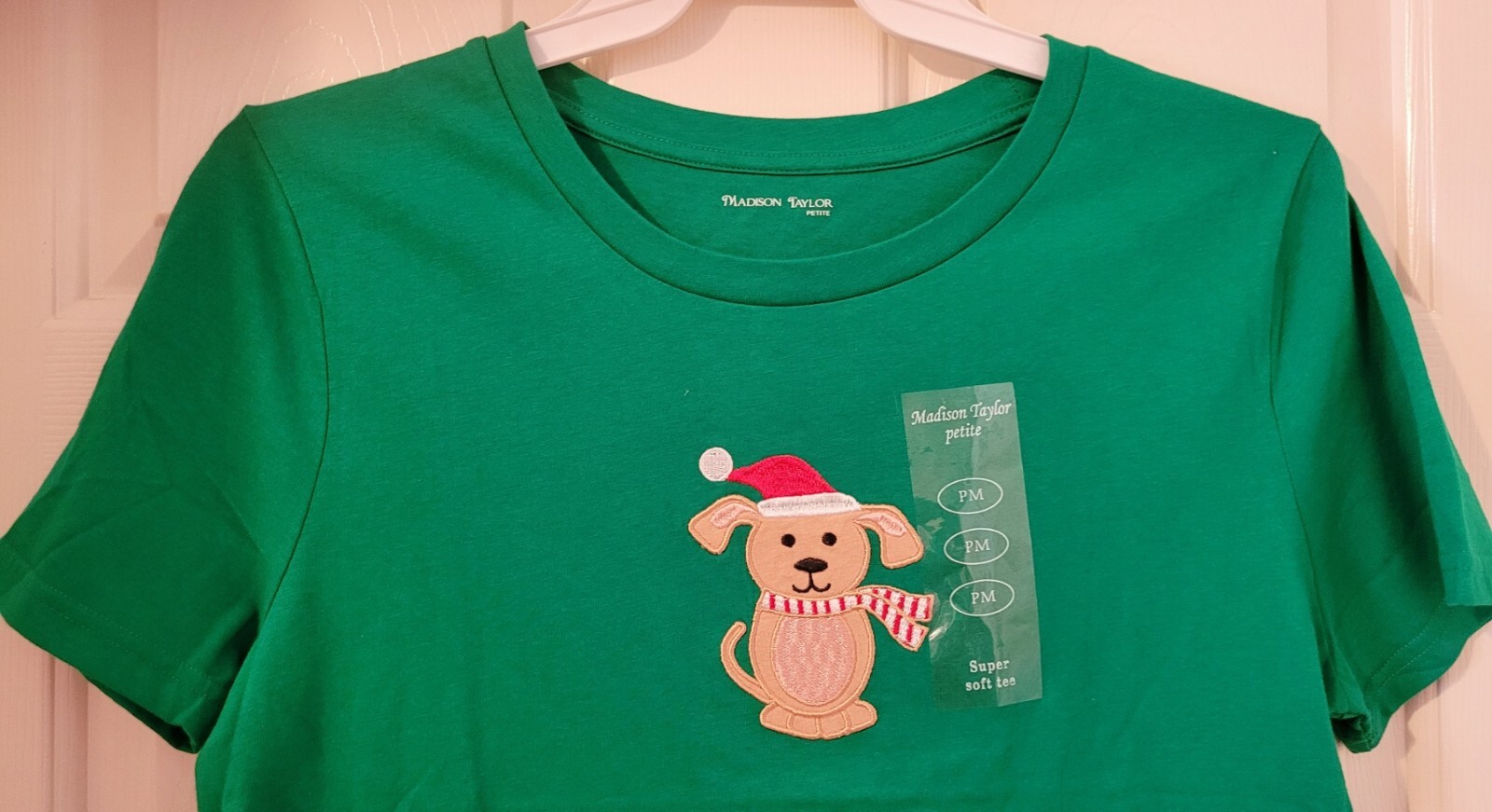Madison Taylor Holiday TShirt~Short Sleeve ~ Christmas Dog ~Green~Petite ~NWT