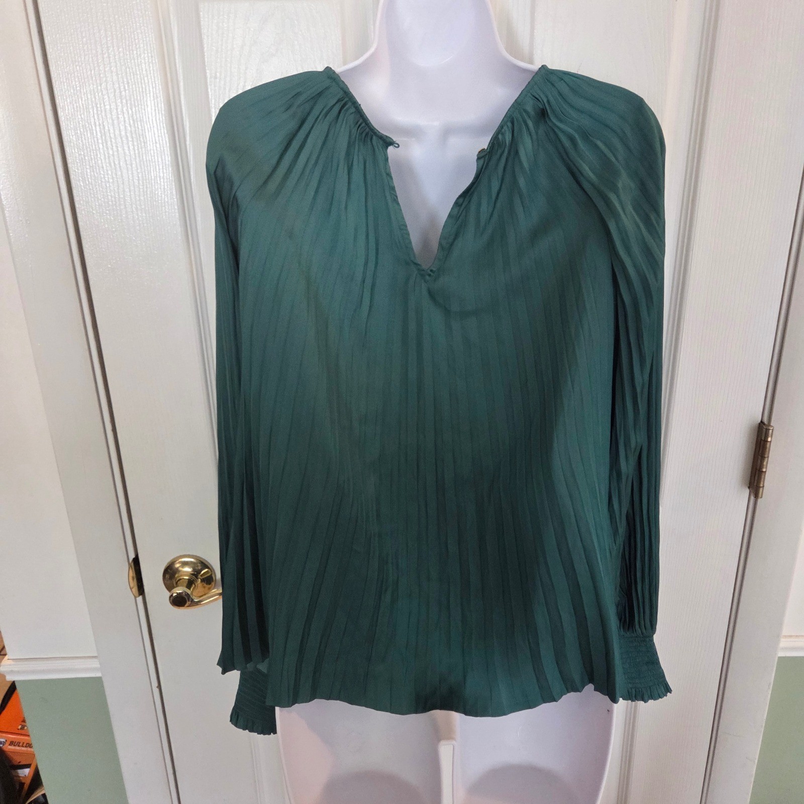 Ulla Johnson Dark Green Pleated Long Sleeve Blouse Smocked Cuffs Sz 8 $390 MSRP