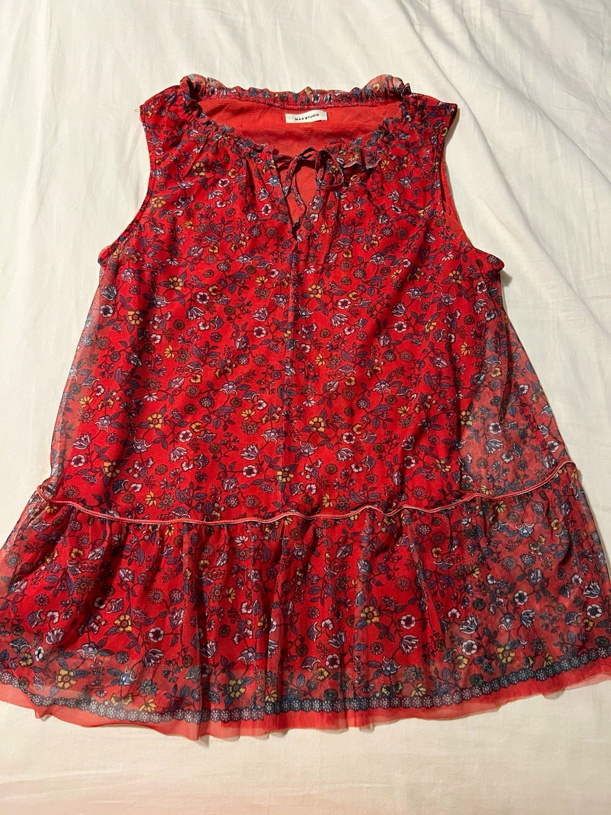 Max Studio Women’s M Red Floral Mesh Sleeveless V-Neck Tie Neck Lined Blouse
