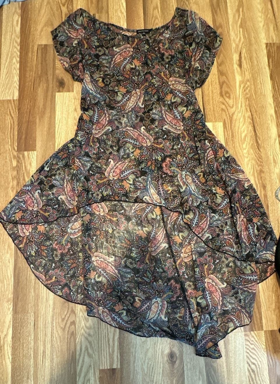 Chacha Vente Women’s Short Sleeve High-Low Paisley Print Sheer Tunic Top Size S