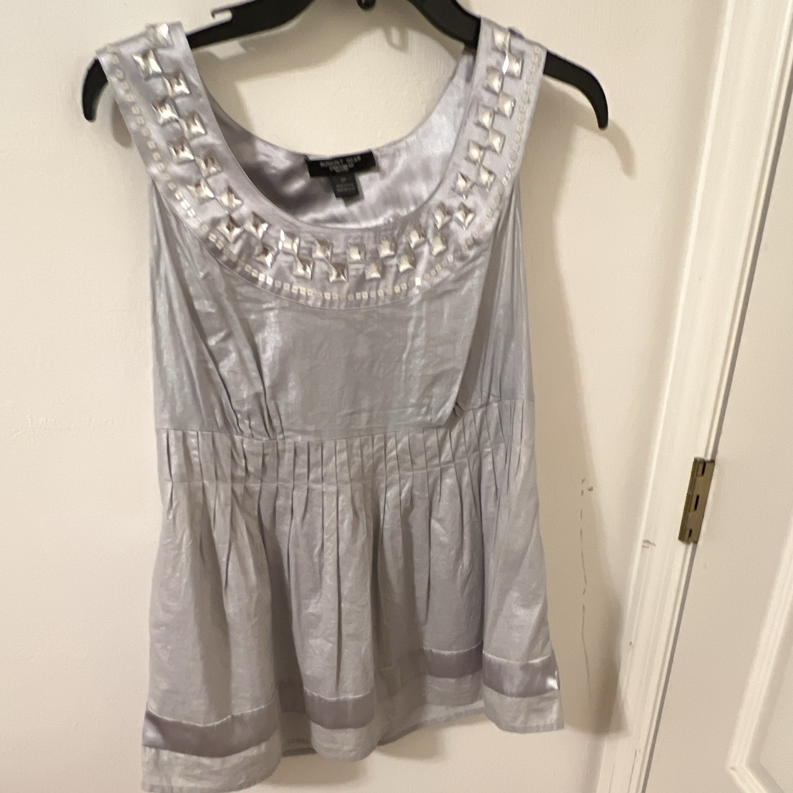 August Silk Silver Solid Blouse Scoop Neck Sleeveless Beaded Petite 12P
