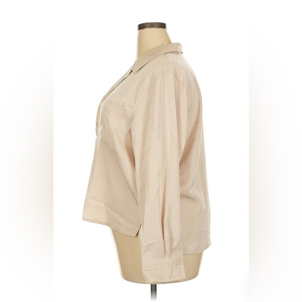 Banana Republic Cream Blouse with Notched Lapel and Boxy Fit