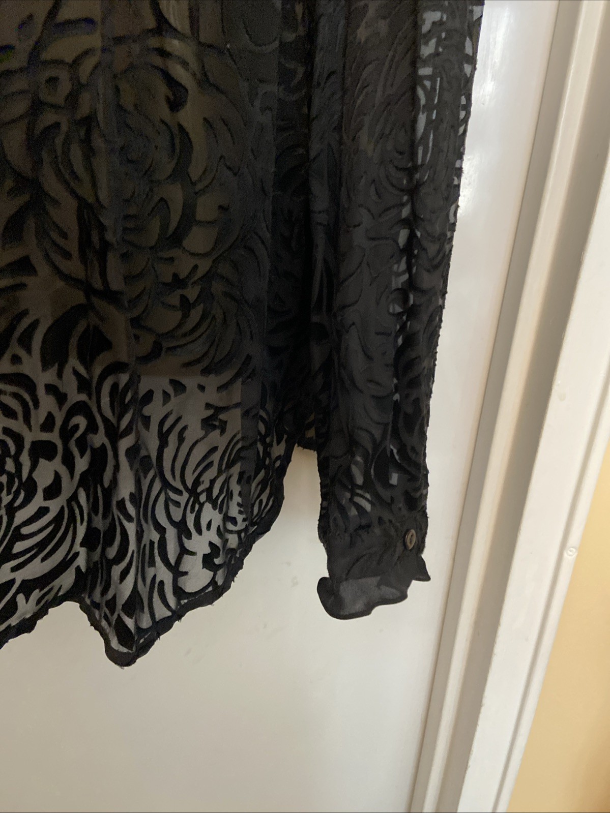 Ellen Tracy Women’s Size 22 Black Semi Sheer Blouse Long Sleeve Button Up Preown
