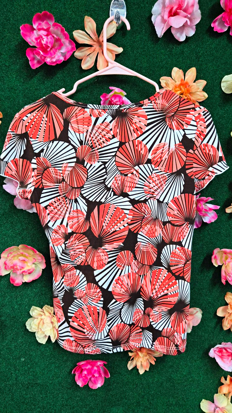 Women’s Geometric Blouse Black/Pink/White V-Neck Short Sleeve Button M