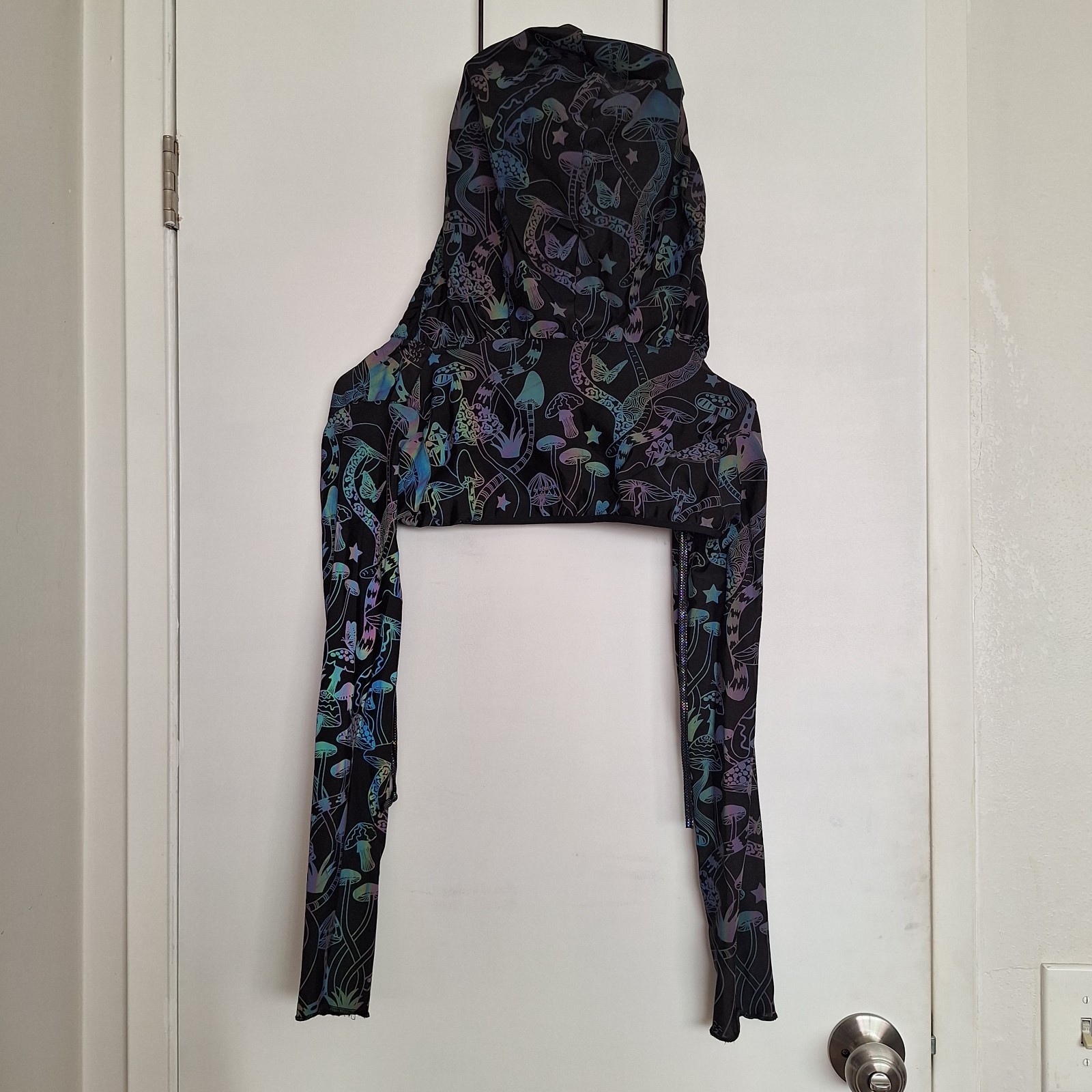 RAVE Women’s Cropped Hooded Bolero Reflective Trippy Mushroom Size M