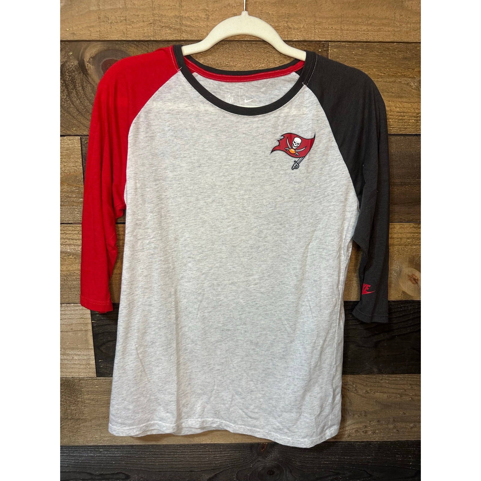 NIKE NFL Women’s Tampa Bay Buccaneers Ringer T-Shirt Size L EUC