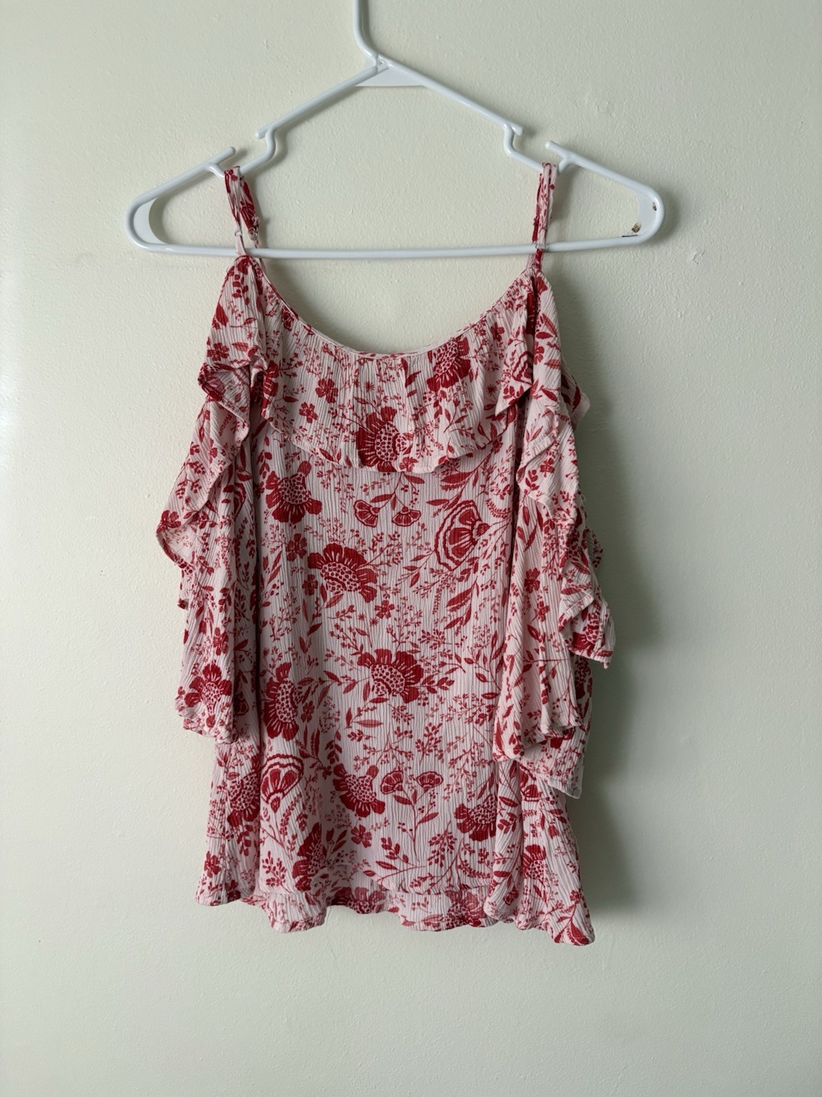 Maurices XS Pink Red Floral Cold Shoulder Ruffle Sleeveless Scoop Blouse
