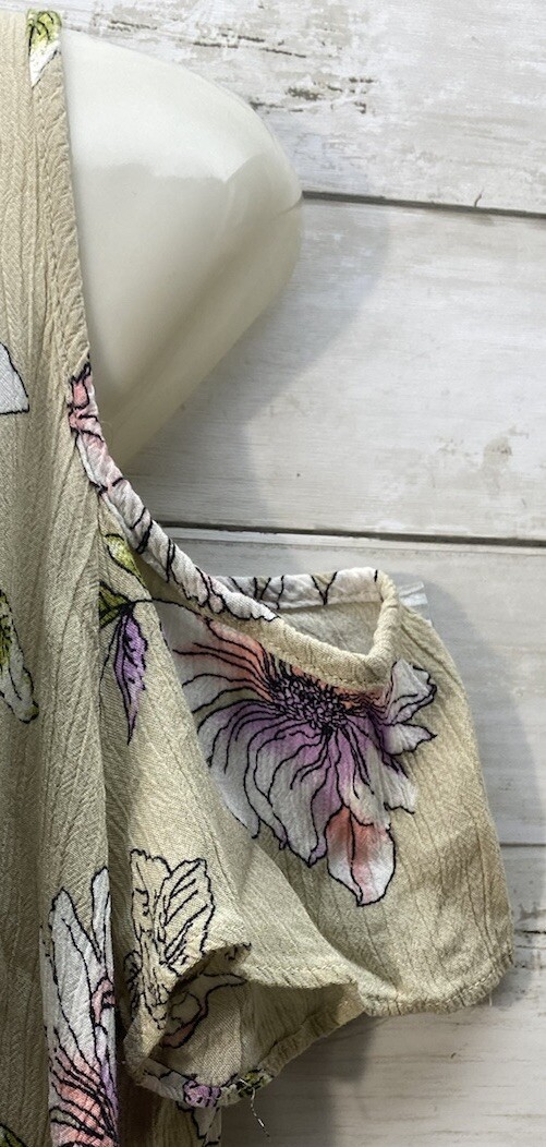 Rokoko Women’s Small Top Beige Floral