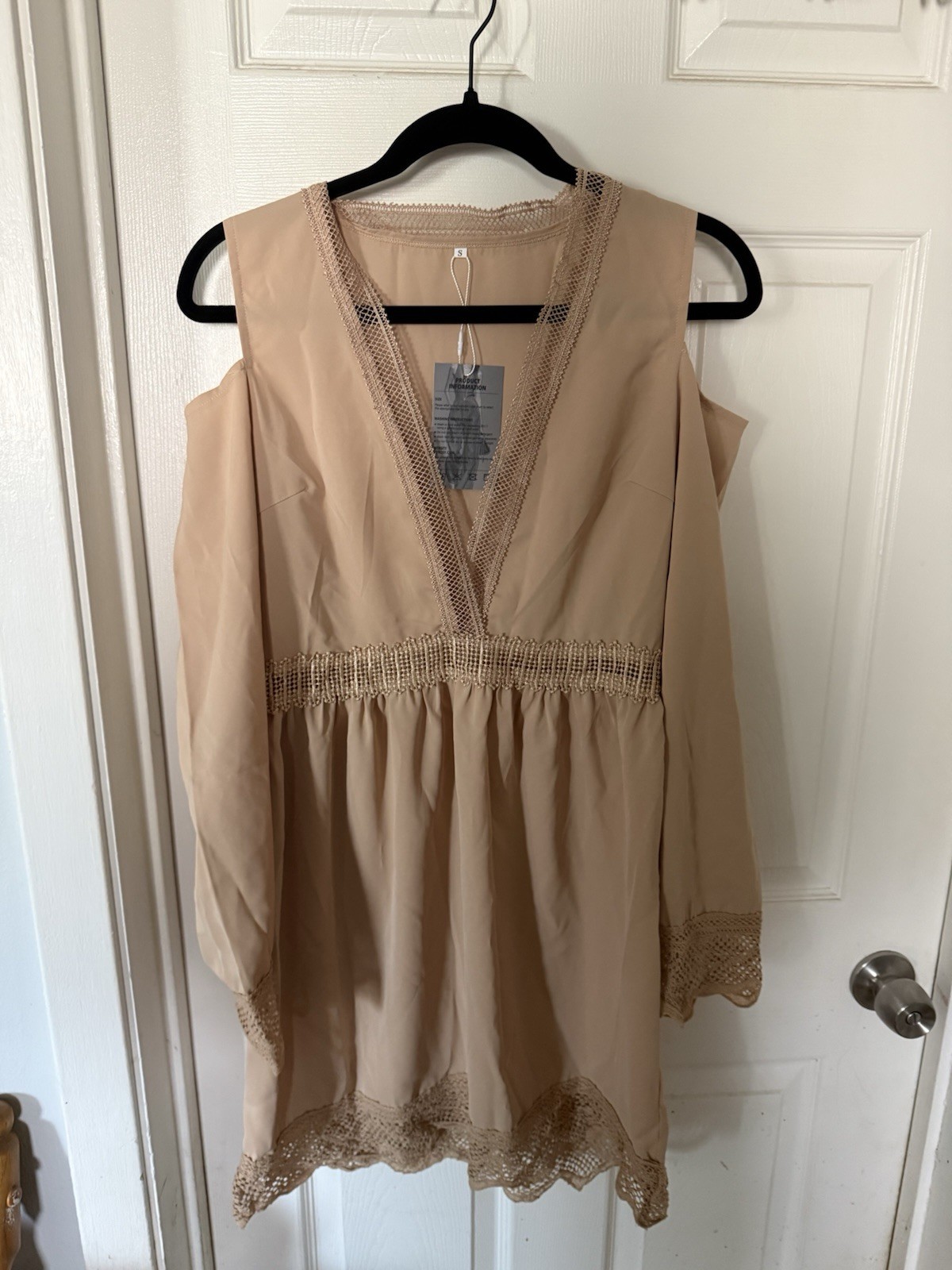 Oyrosy Women’s Beige Cold Shoulder Long Sleeve V-Neck Lace Trim Tunic Blouse S