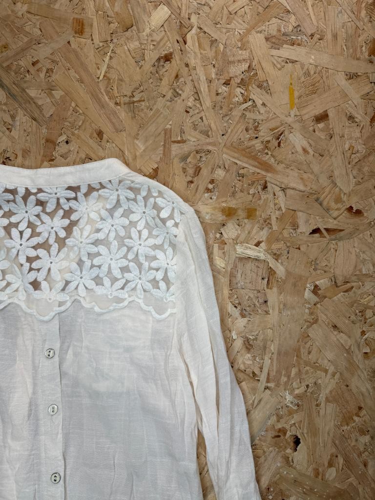 Mine Womens Small White Floral Lace Back Button Up Roll Tab Sleeve Blouse Shirt