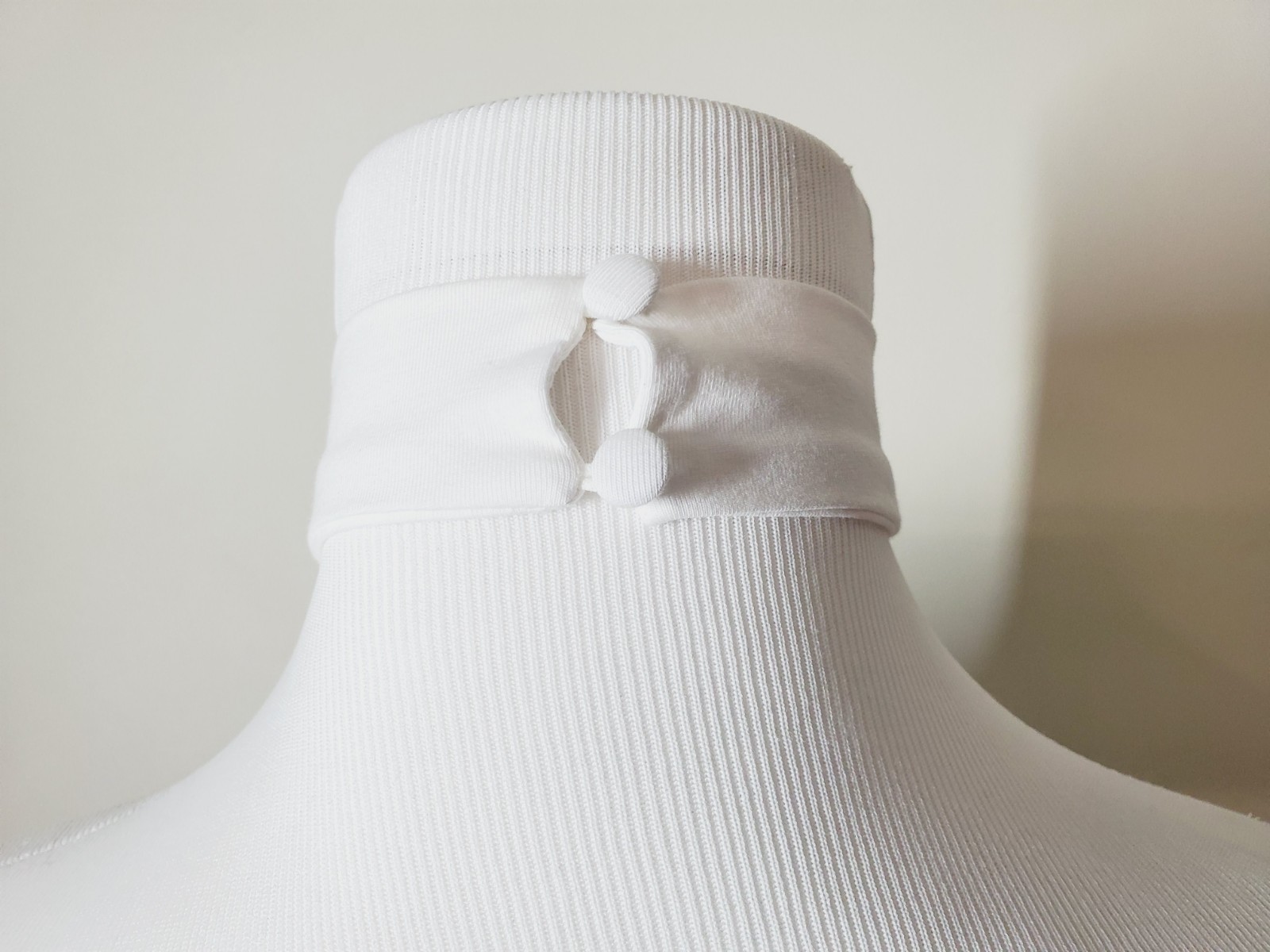 Superdown Womens Top Small BRENNA CROPPED White Halter Neck REVOLVE Stretch