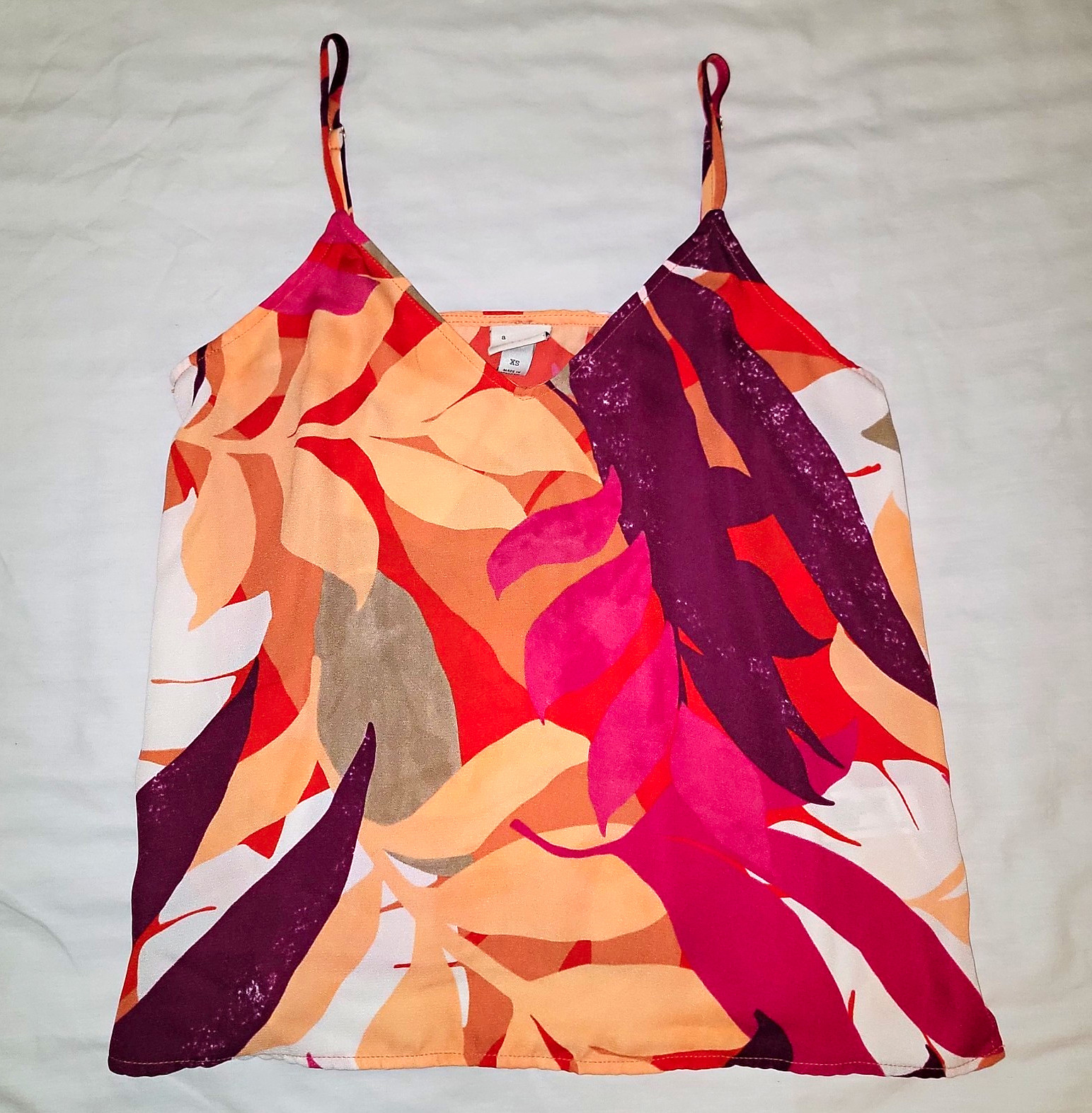 A New Day Womens XS Multicolor Abstract V-Neck Camisole Spaghetti Strap Poly