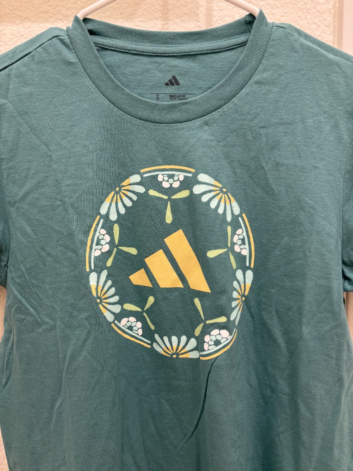 Adidas Women’s Floral Logo Cotton T-Shirt Size S KW7071