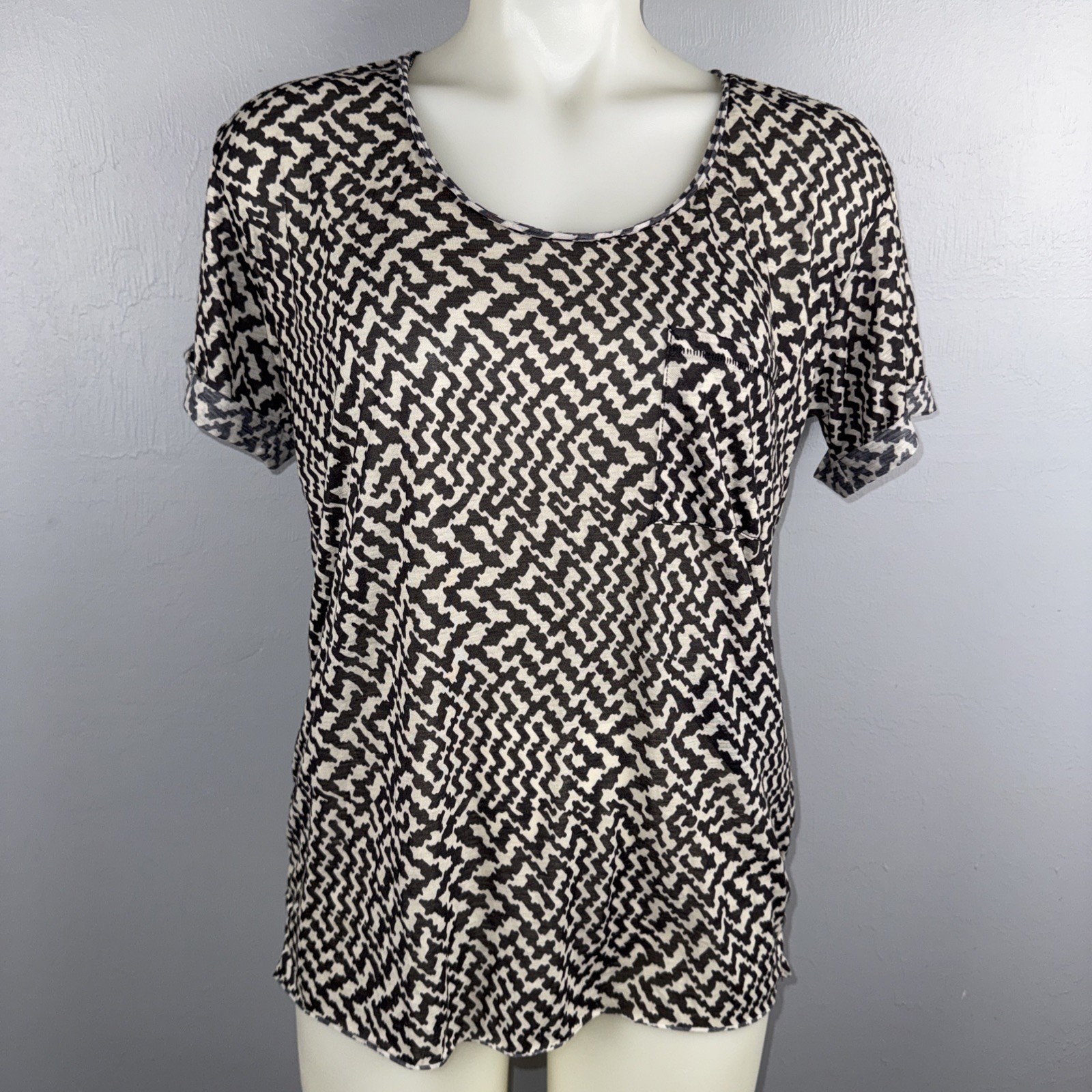 Rag & Bone Black Print Pocket Tee Women’s M Raw Edge Roll Tab Short Sleeve