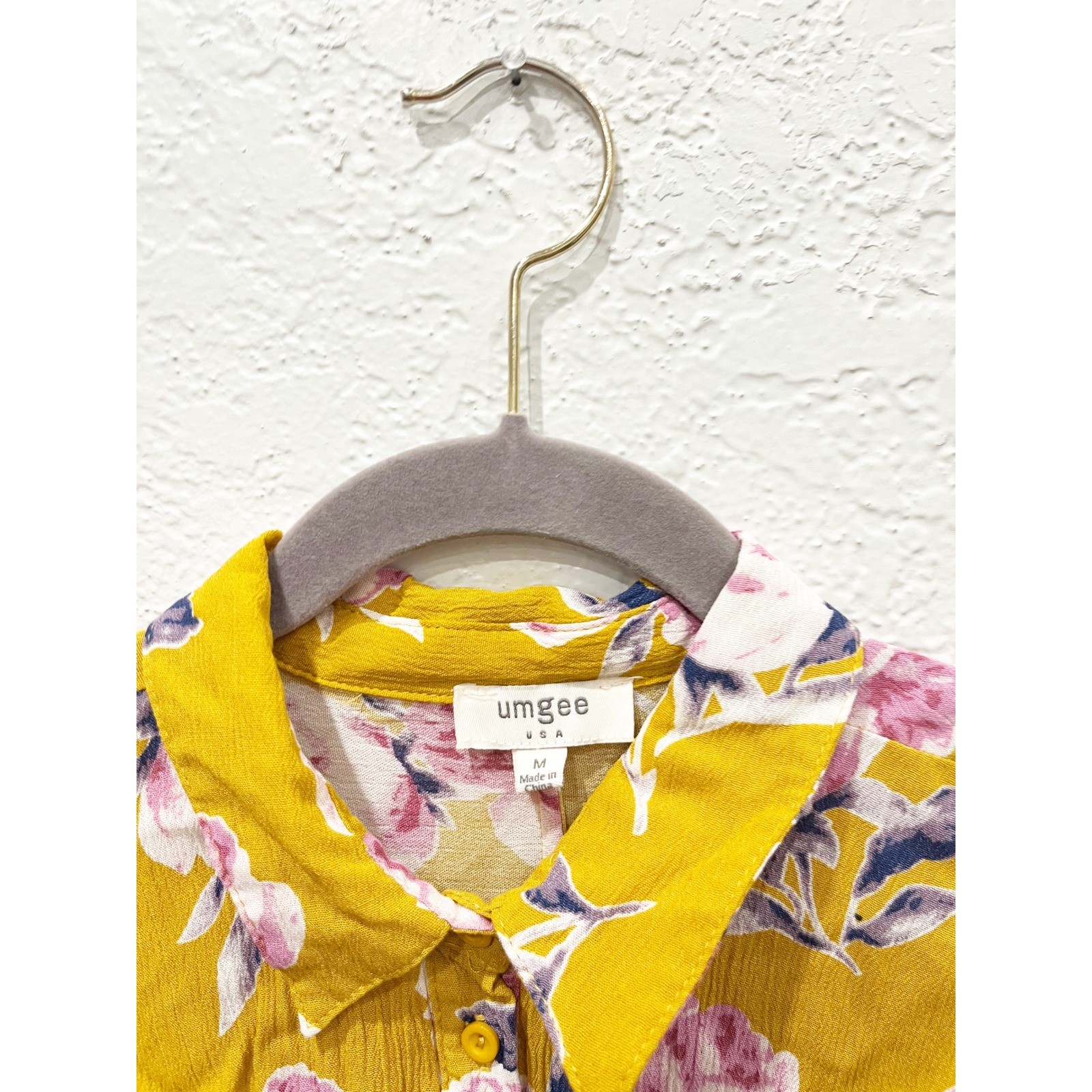 UMGEE Mustard Yellow Floral Twist Front Button Down Boho Top Size Medium