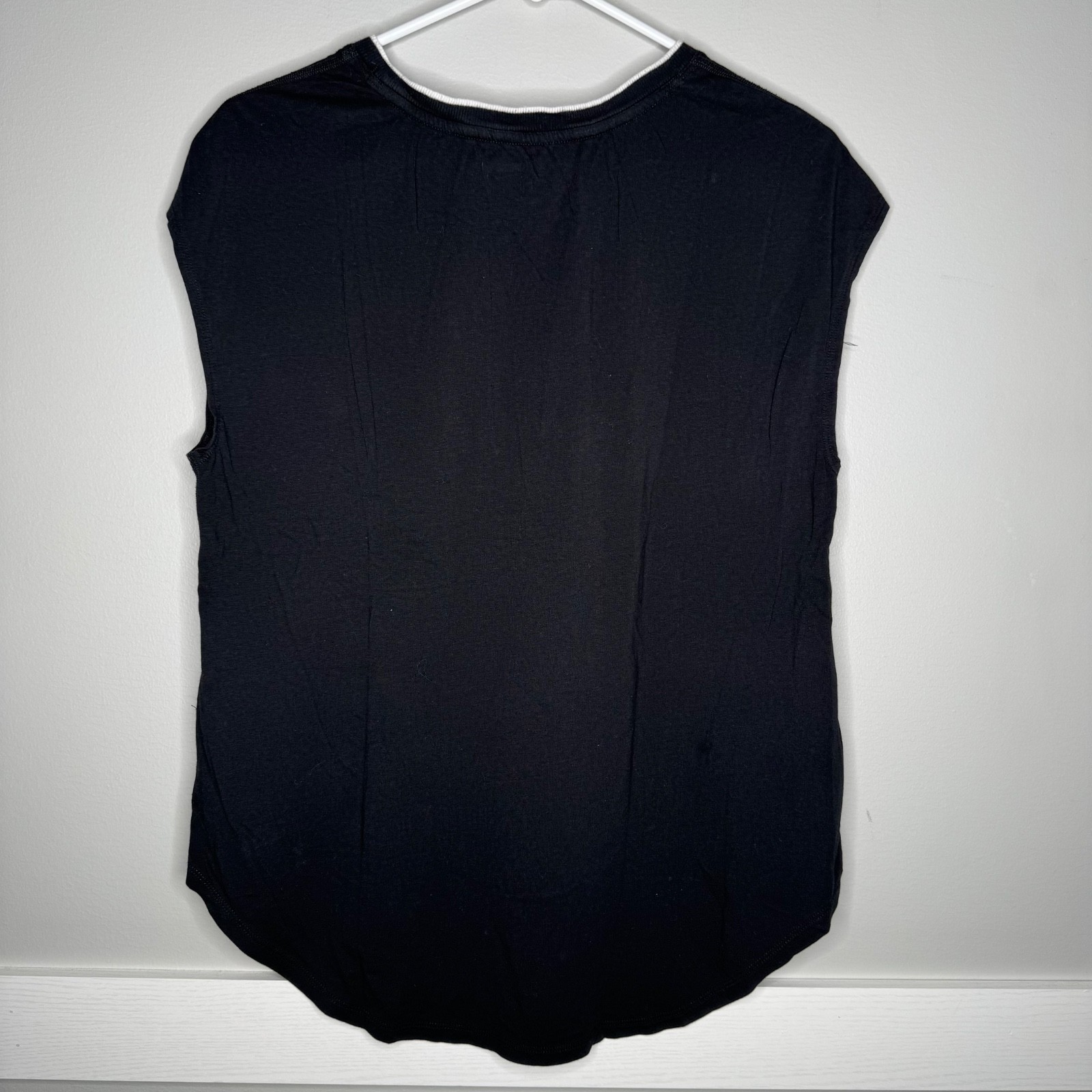 Lot of 5 Women’s Small Tops Casual Graphic Tank Tee Sleeveless Mixed Brands