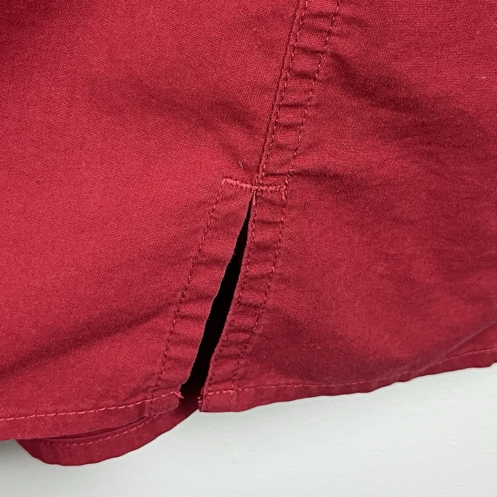 Chico’s red poly cotton spandex button front tunic length shirt, large.