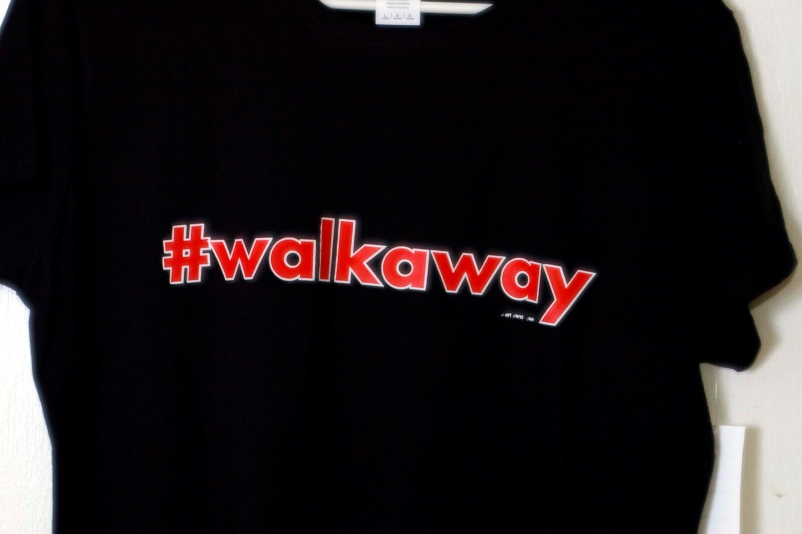 Gildan “#Walkaway” Womens Graphic T-Shirt Color Black Size L NWT