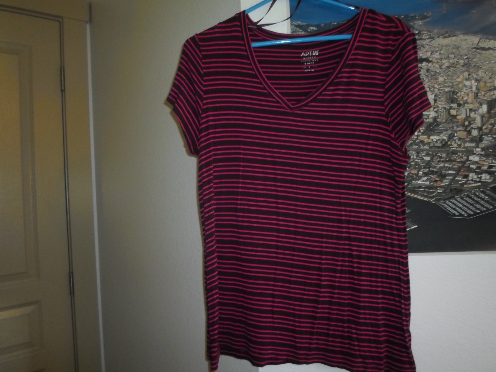 womens blouse-APT 9-v neck-large-95%rayon5%spandex-one owner