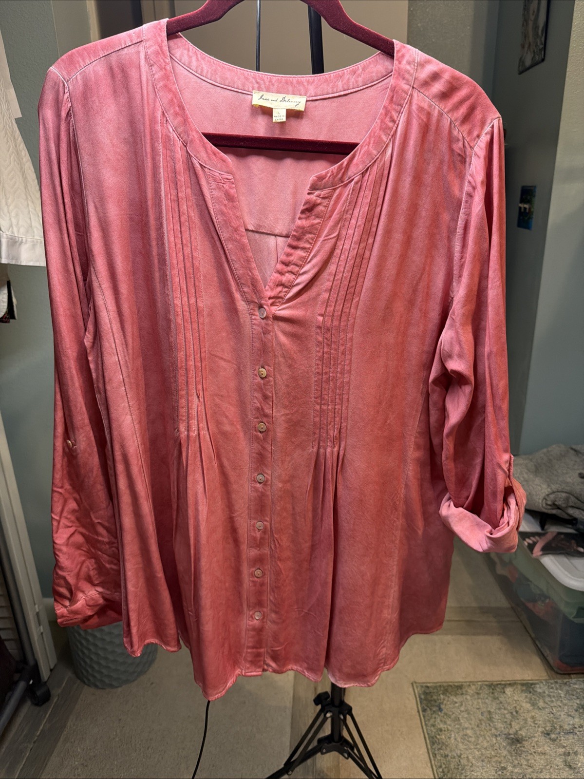 Jane + Delancey Button Shirt Women’s Large Light Wash Dark Pink Roll tab Sleeves