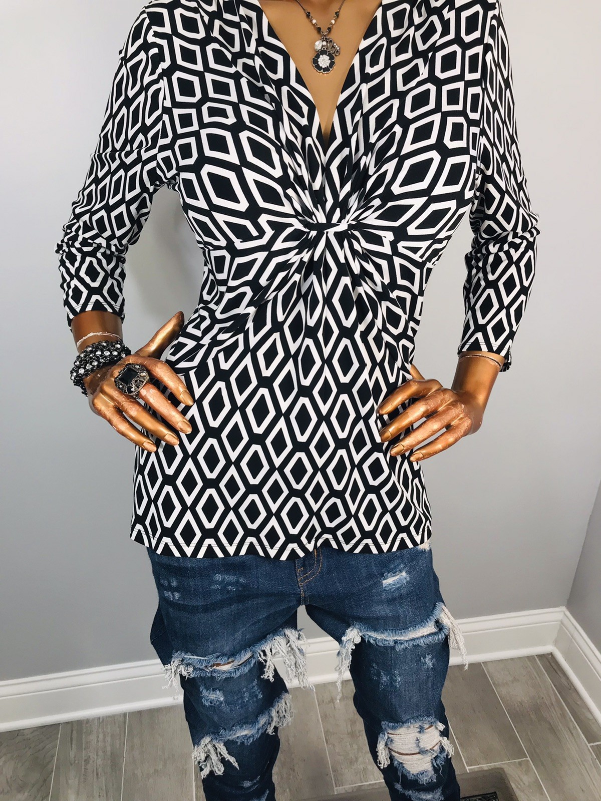 Chaus L Top Stretch Floral Black White Low V Cut Twisted Front Geometric Blouse