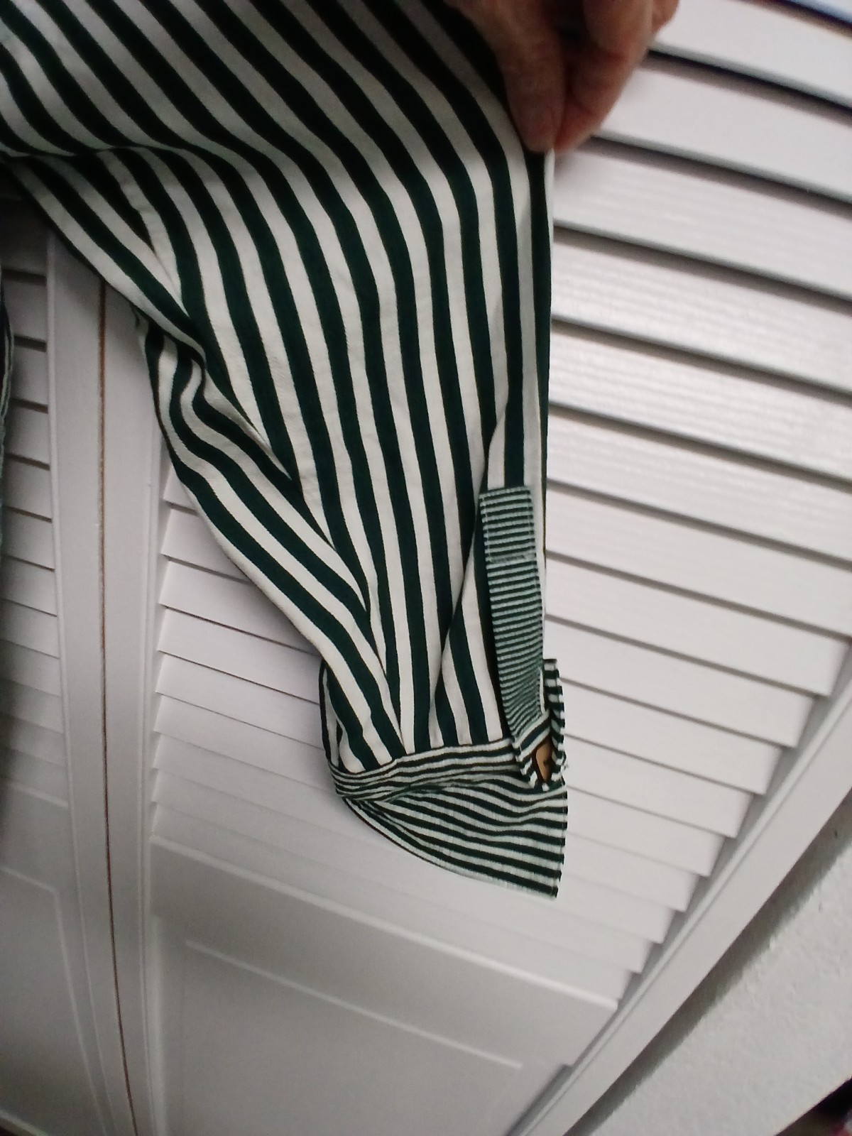 Multiples – Woven Multiple Stripe Print Point Collar, Long sleeve button front