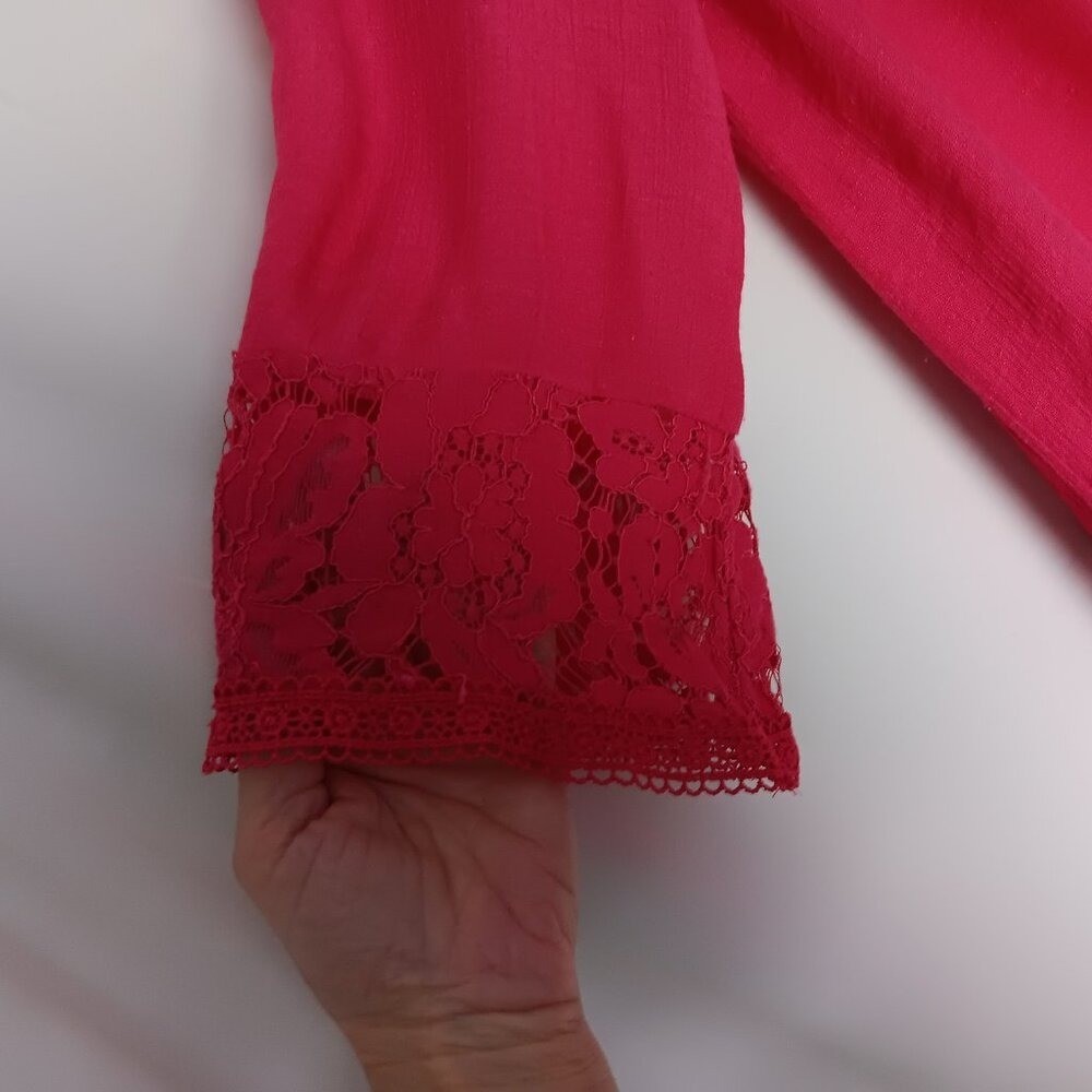 New Directions Fuchsia Women’s Blouse Size Large Lace Crochet Trim