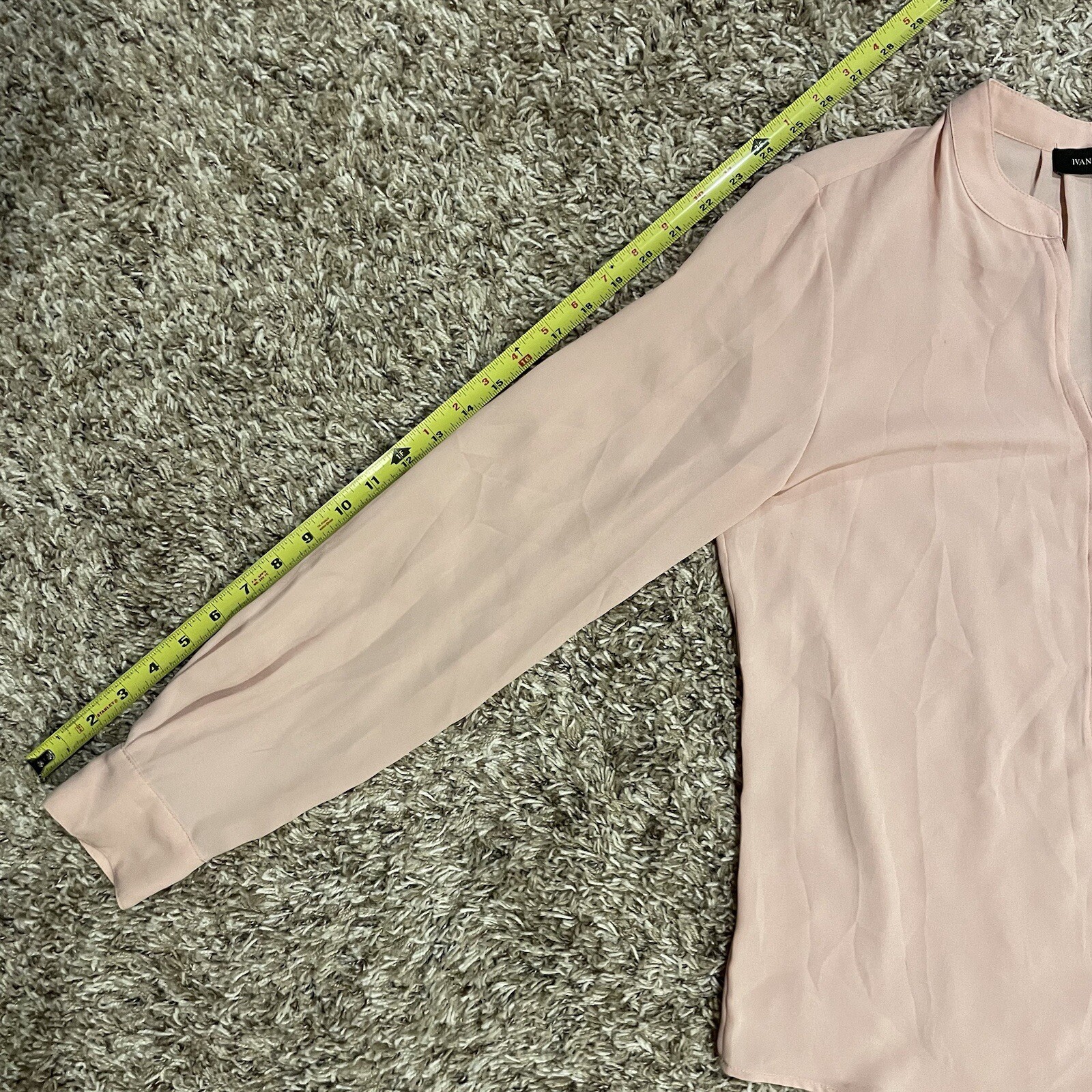 Ivanka Trump Rose Pink Dressy Long Sleeve Blouse Women’s M Half Clasp Button