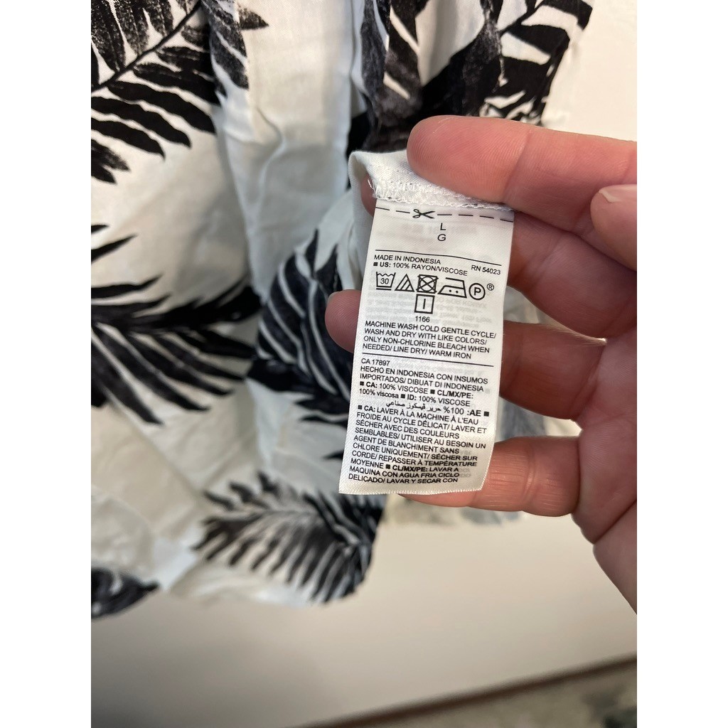 Old Navy Womens Large Black White Tropical Palm Leaf Rayon Cami Tank Top V-Neck