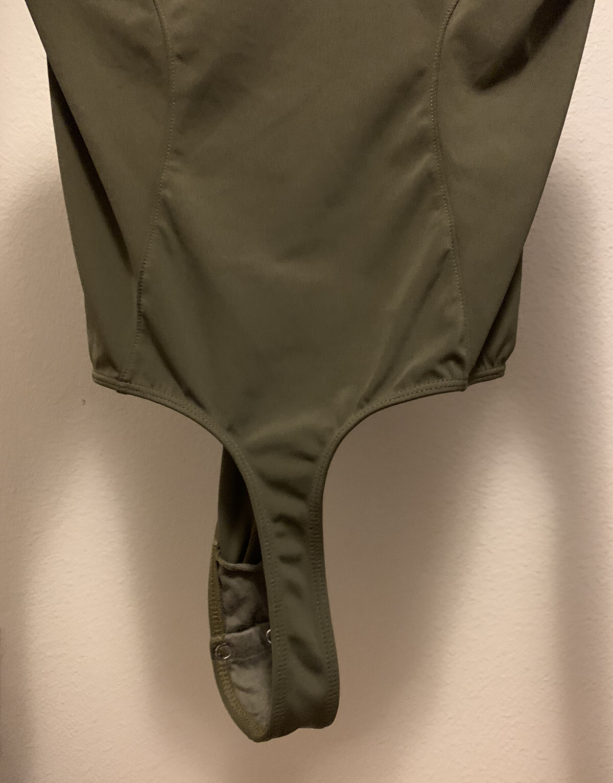 Intimately Free People FP Sexy Long Sleeve Deep V-Neck Body Suit XS Olive Green
