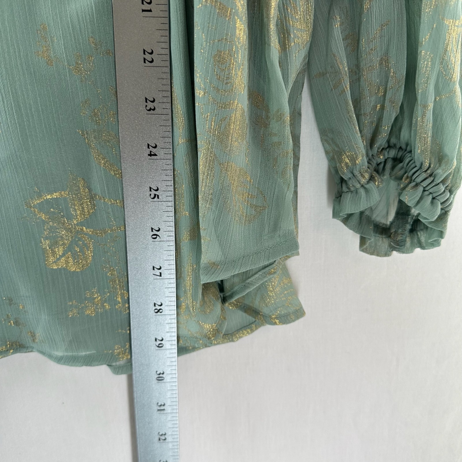 LC Lauren Conrad Ruffle Peasant Top Size L Split Neck Gold Metallic Print Green