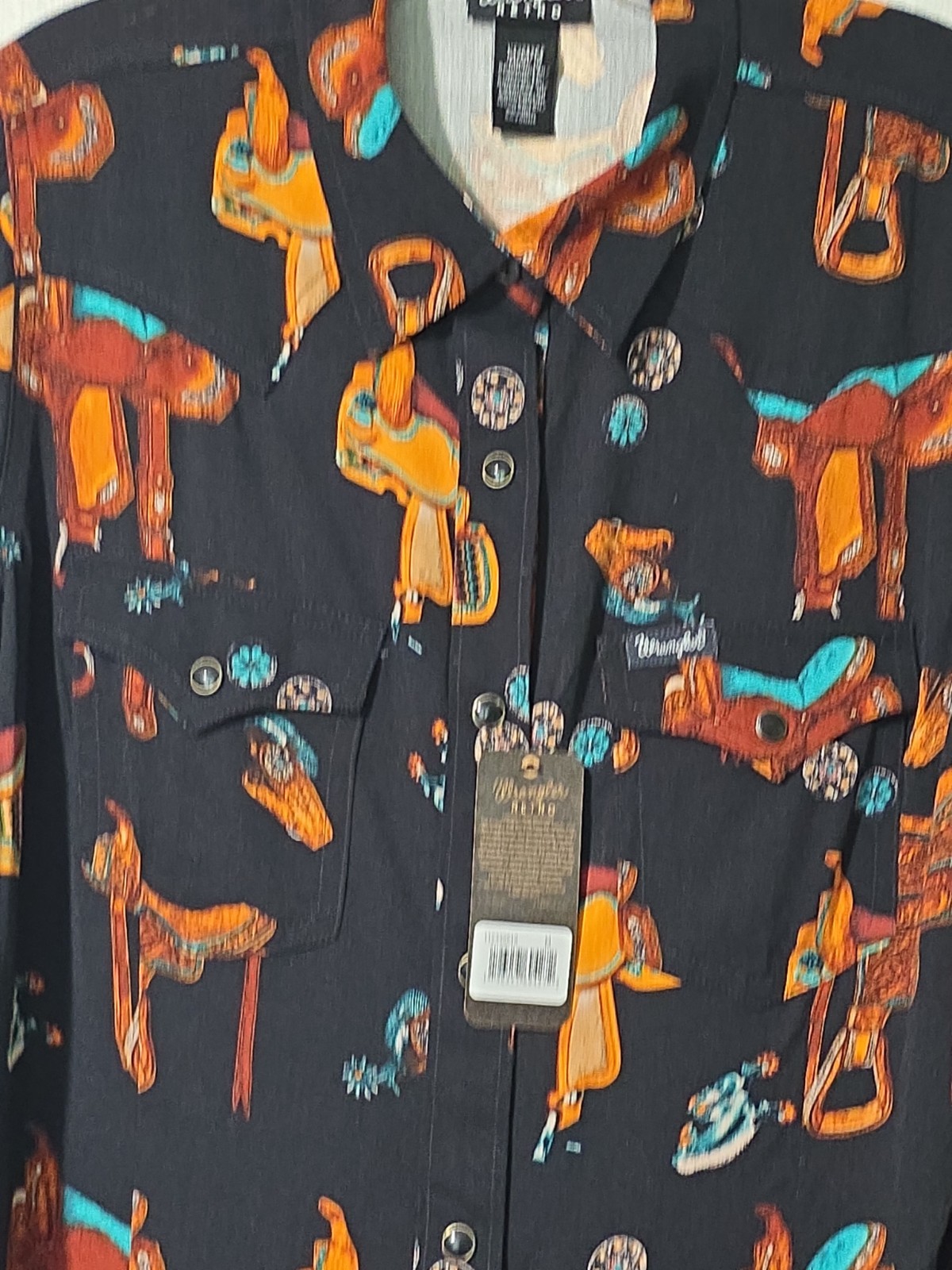 NWT WRANGLER RETRO Women’s Western Shirt Med Saddle Design 100% rayon long slv