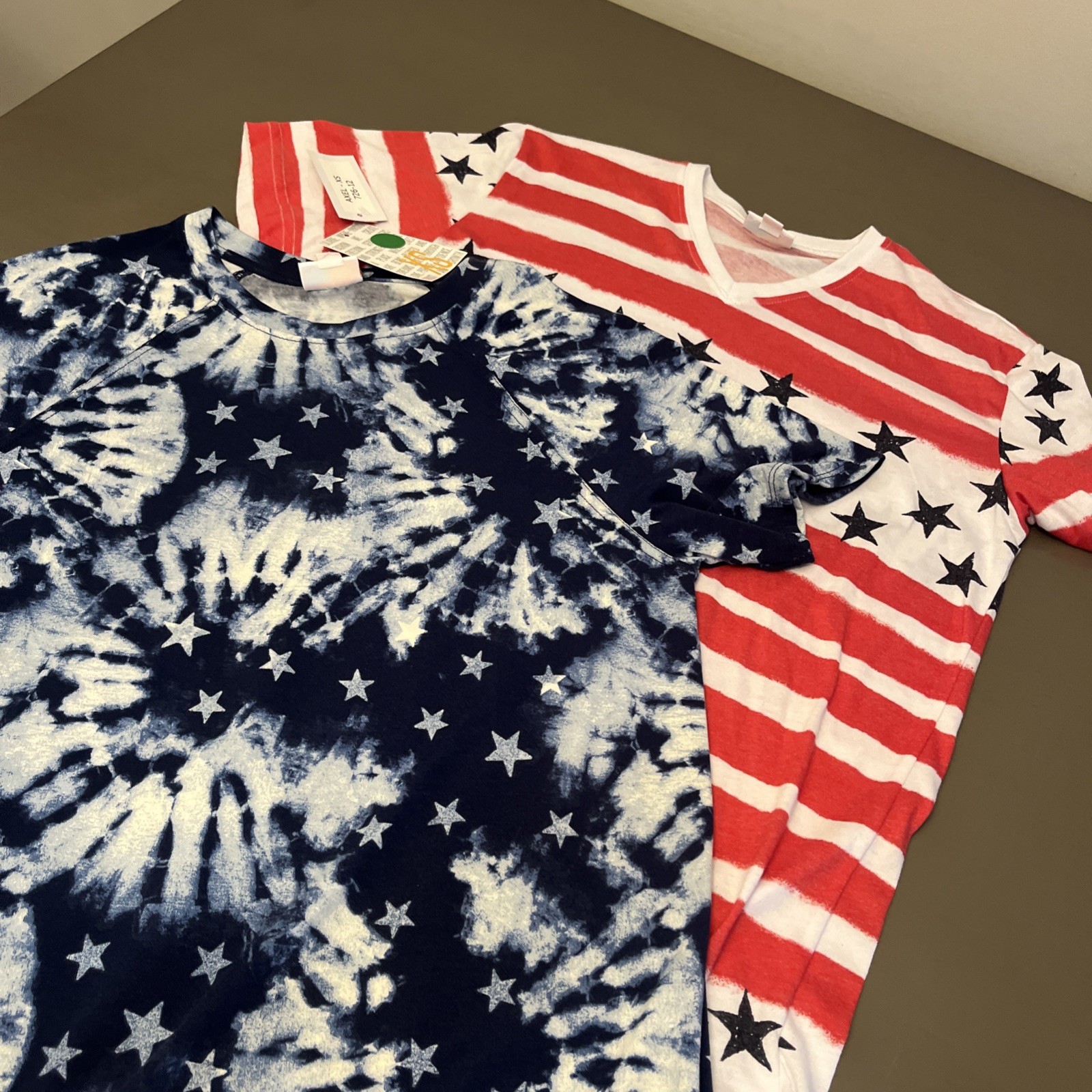 LuLaRoe Women’s Size X Small Devin & Axel V-Neck Short Sleeve Shirt NWT Lot 2