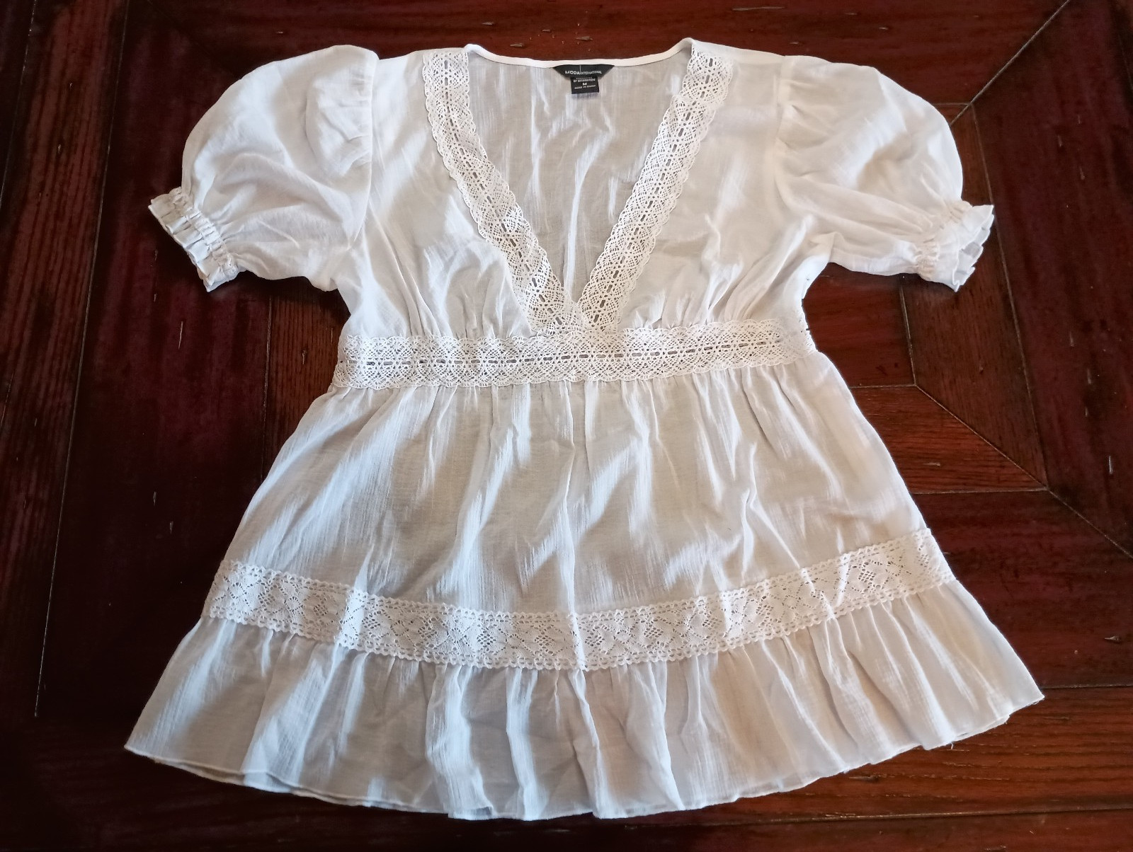 NWOT Victoria Secret’s – Sheer Moda International White Blouse SZ M