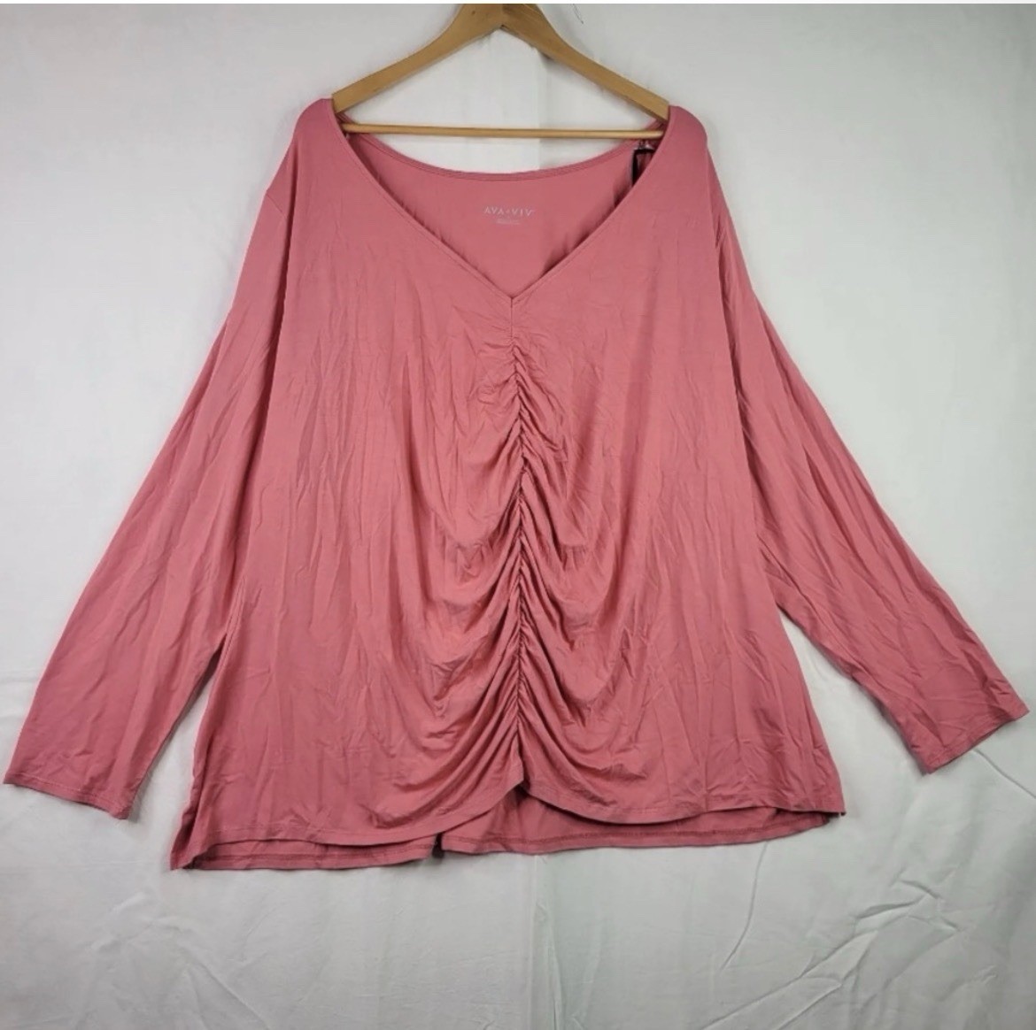 Ava & Viv Pink Solid Ruched V-Neck Long Sleeve Knit Top Plus 1X (16W/18W)