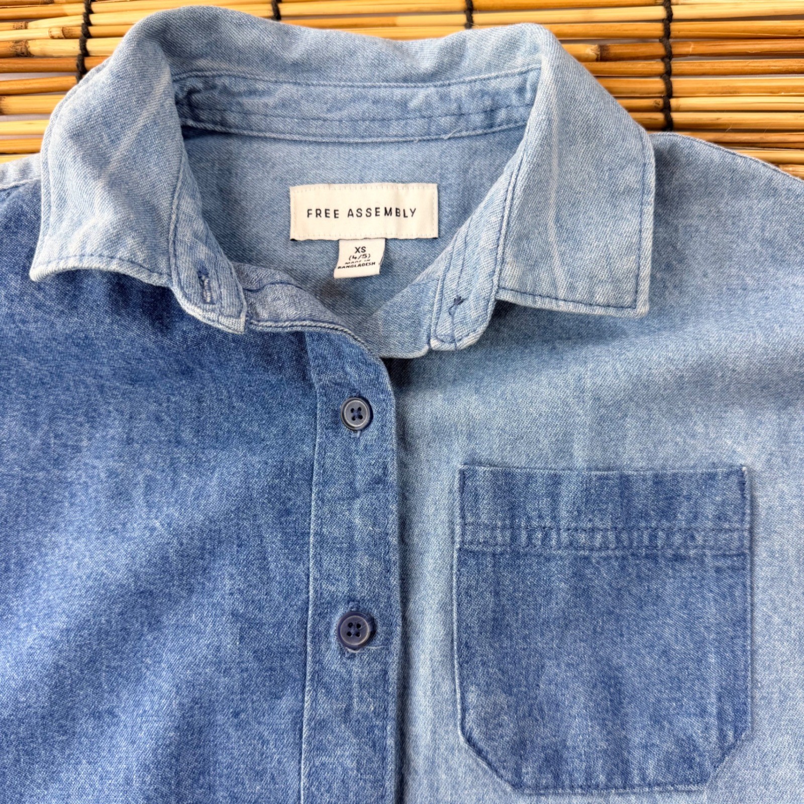 Free Assembly Two Tone Colorblock Denim Top XS Blue Short Sleeve Button Down