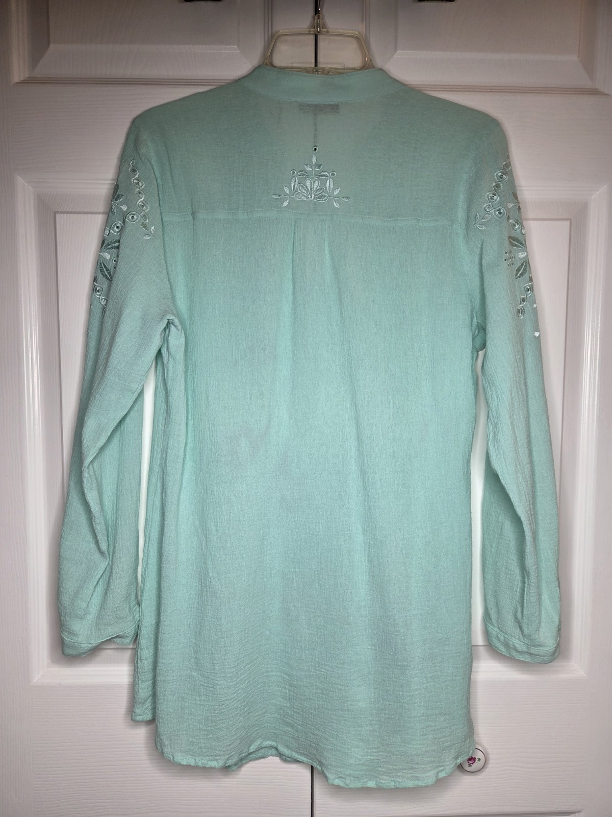Soft Surroundings Cotton Women’s Med Mint Green Pleats, Roll Tab Long Blouse