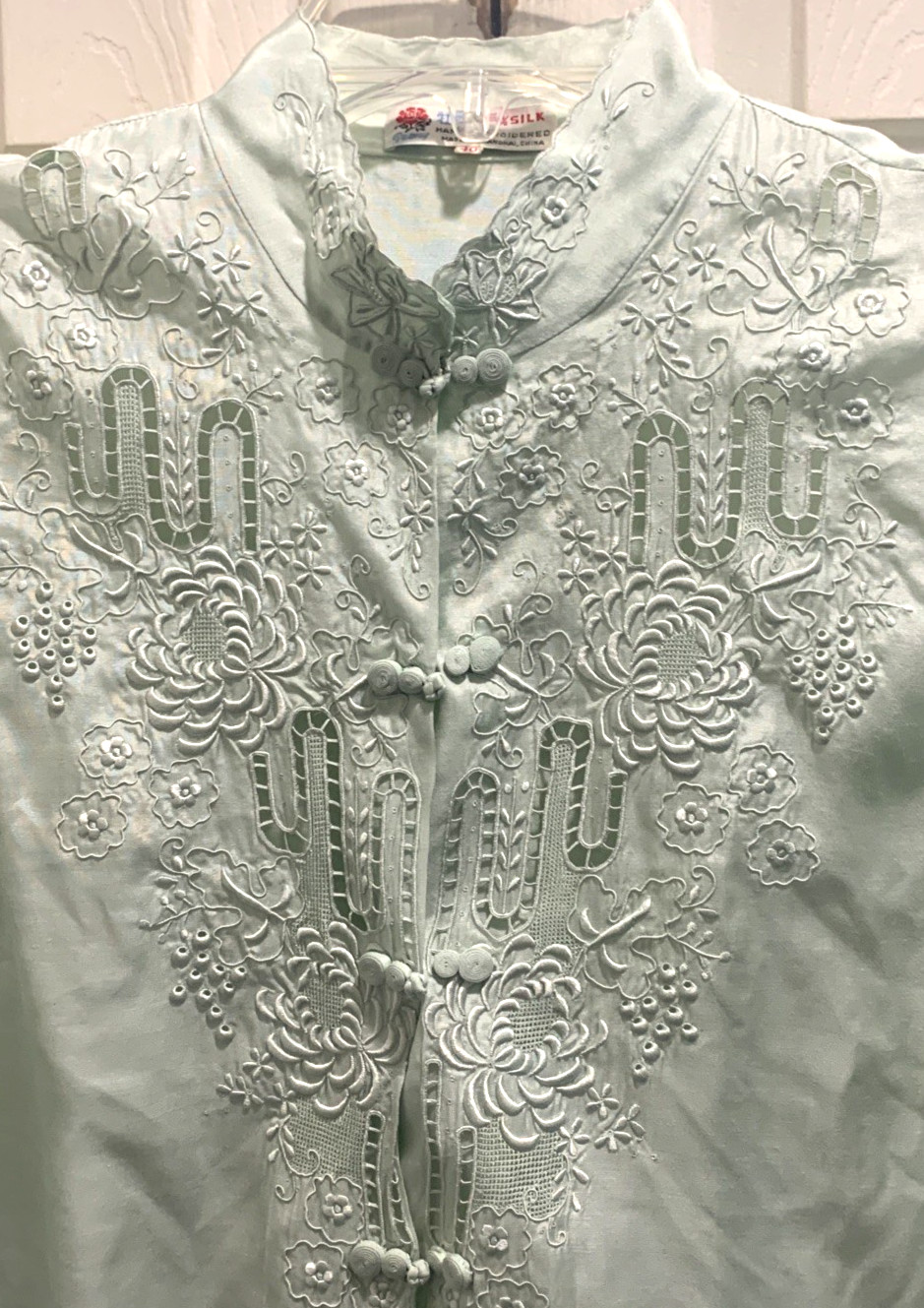 Vtg Peony Hand Embroidered 100% Silk Mint Green Blouse Shanghai China Size 40