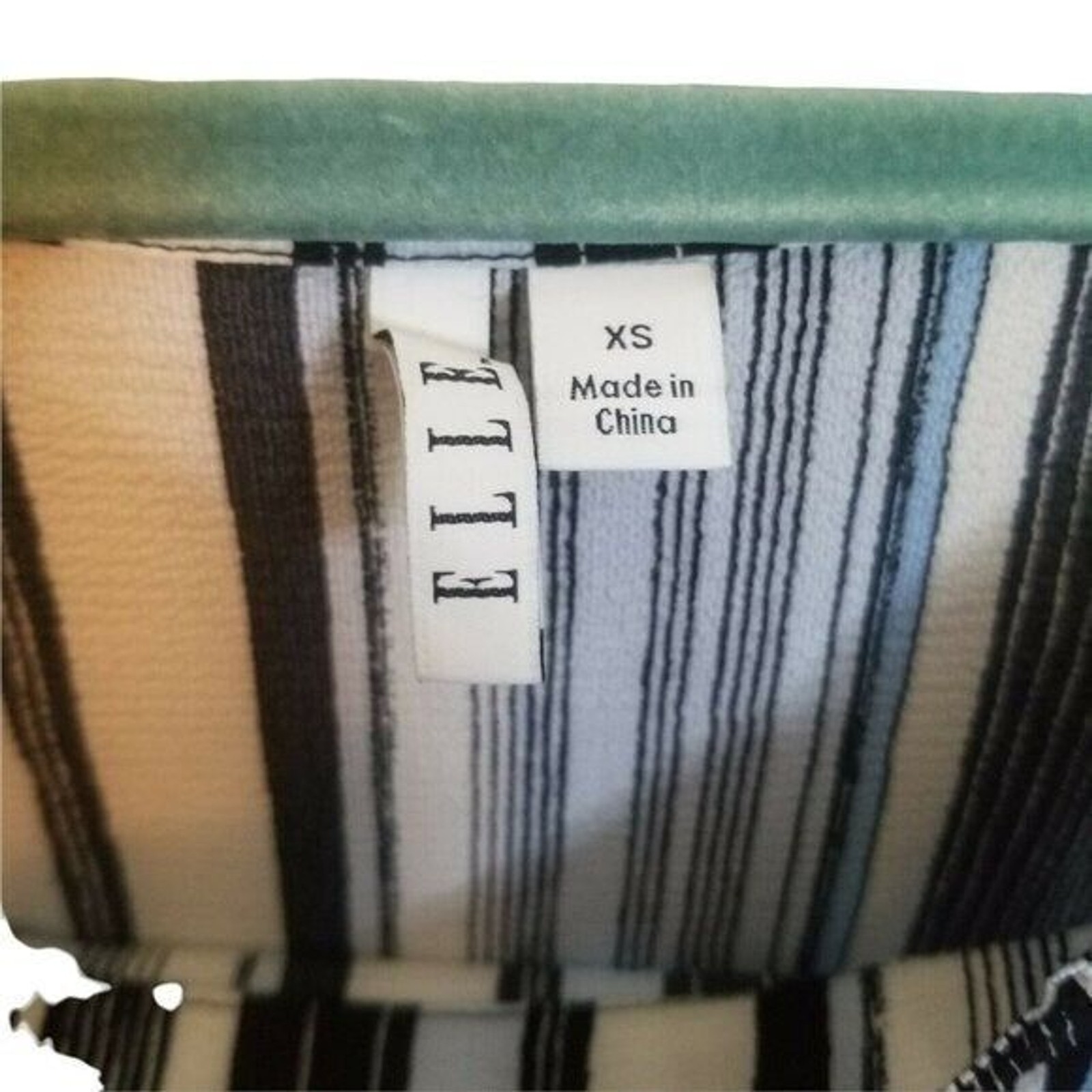 ELLE Womens Sz XS Blue White Striped Off The Shoulder Scalloped Hem Blouse