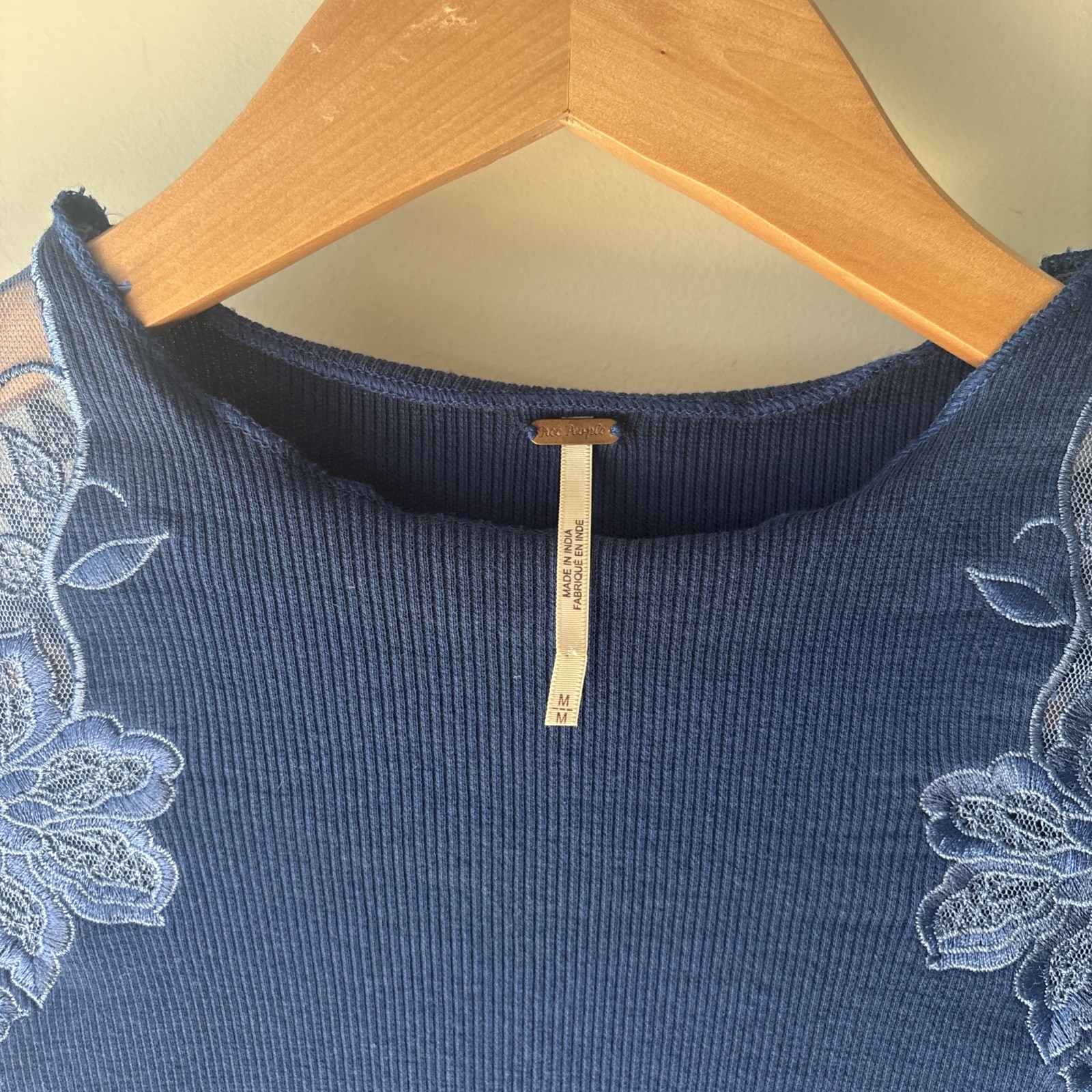 Free People Daniella lace shoulder a-line side slits long sleeve crew Top Size M