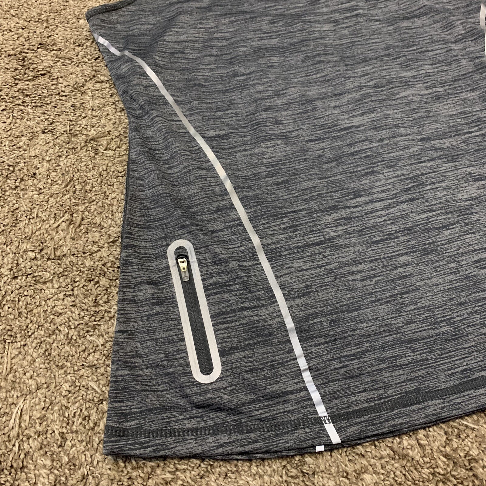 Reebok Shirt Womens Large Gray Outdoors Gym Lightweight Reflective Tank Top