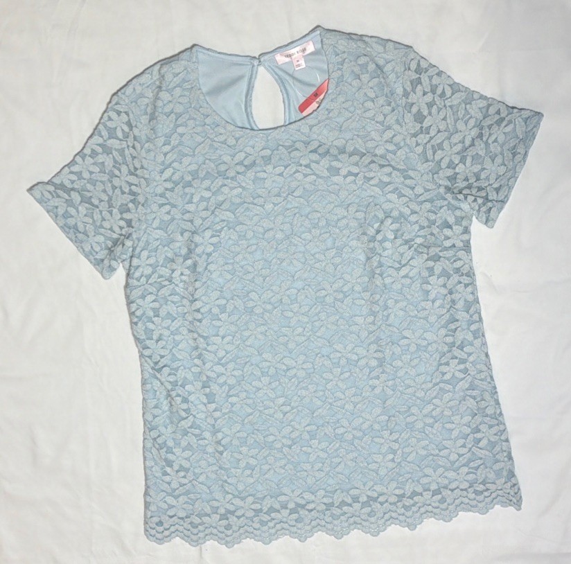 Teddi Rose Light Blue Lace Overlay Blouse Size Medium Button Keyhole Closure NWT