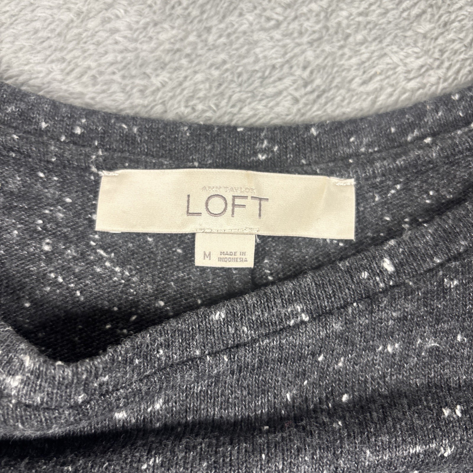 LOFT Speckled Knit Scoop Neck Long Sleeve Women’s Top Size Medium