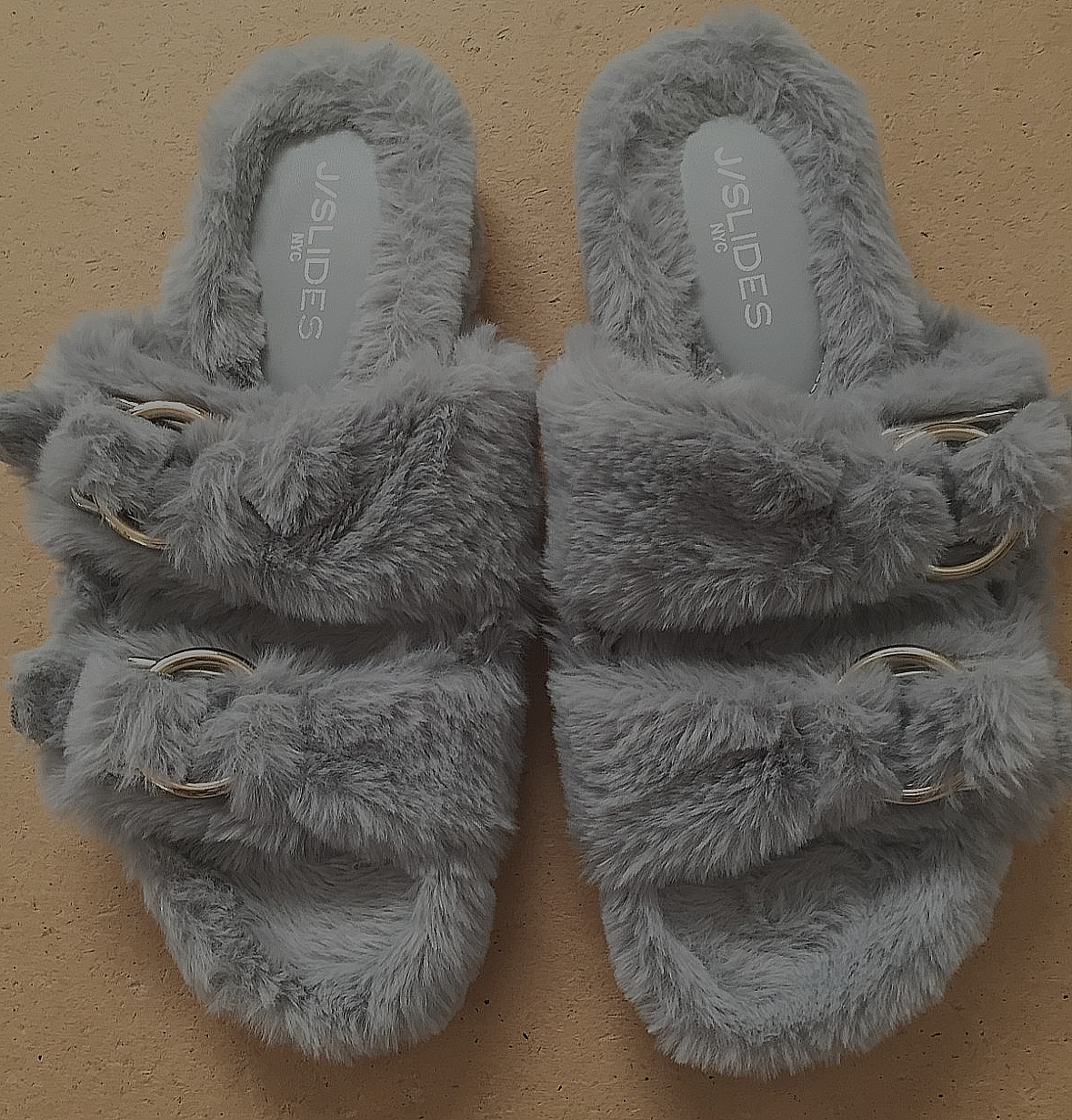 Women’s New Gray J/SLIDES NYC Faux Fur Sandals Slippers with Buckles , Size 9M.