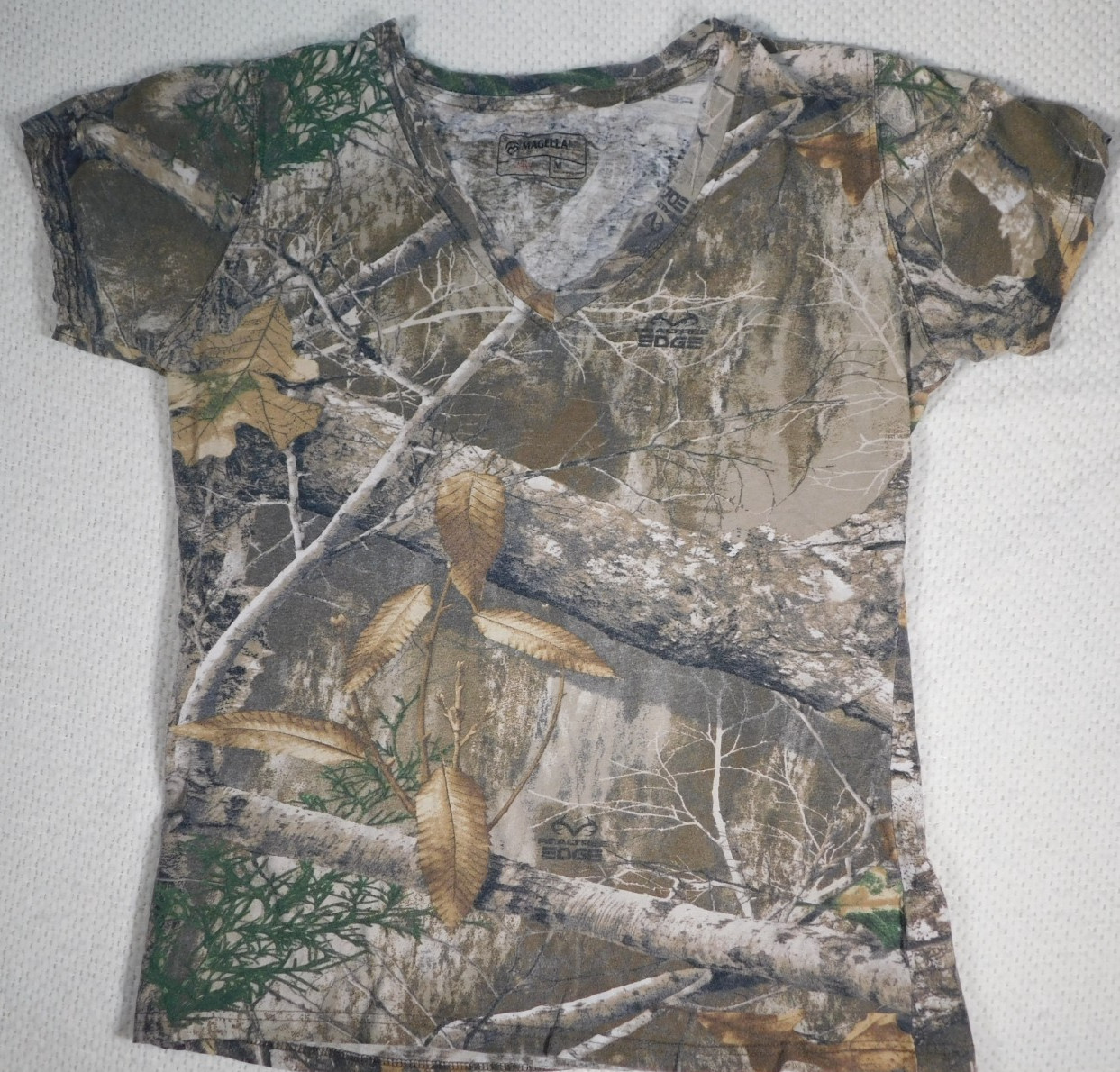 Womens Camouflage Junior T-Shirt Size Medium MOSSY OAK Real Tree V Neck