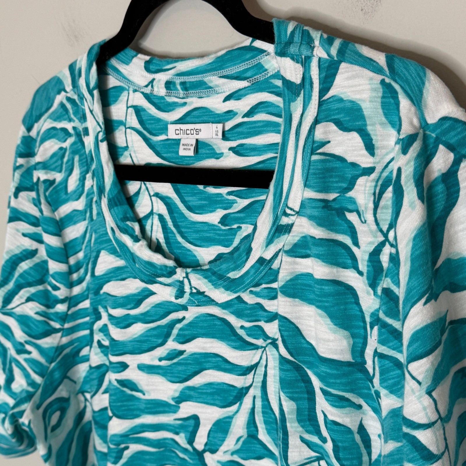 Chicos Teal White Tropical Leaf Scoop Neck T-Shirt Size 4 XXL Cotton Modal Beach