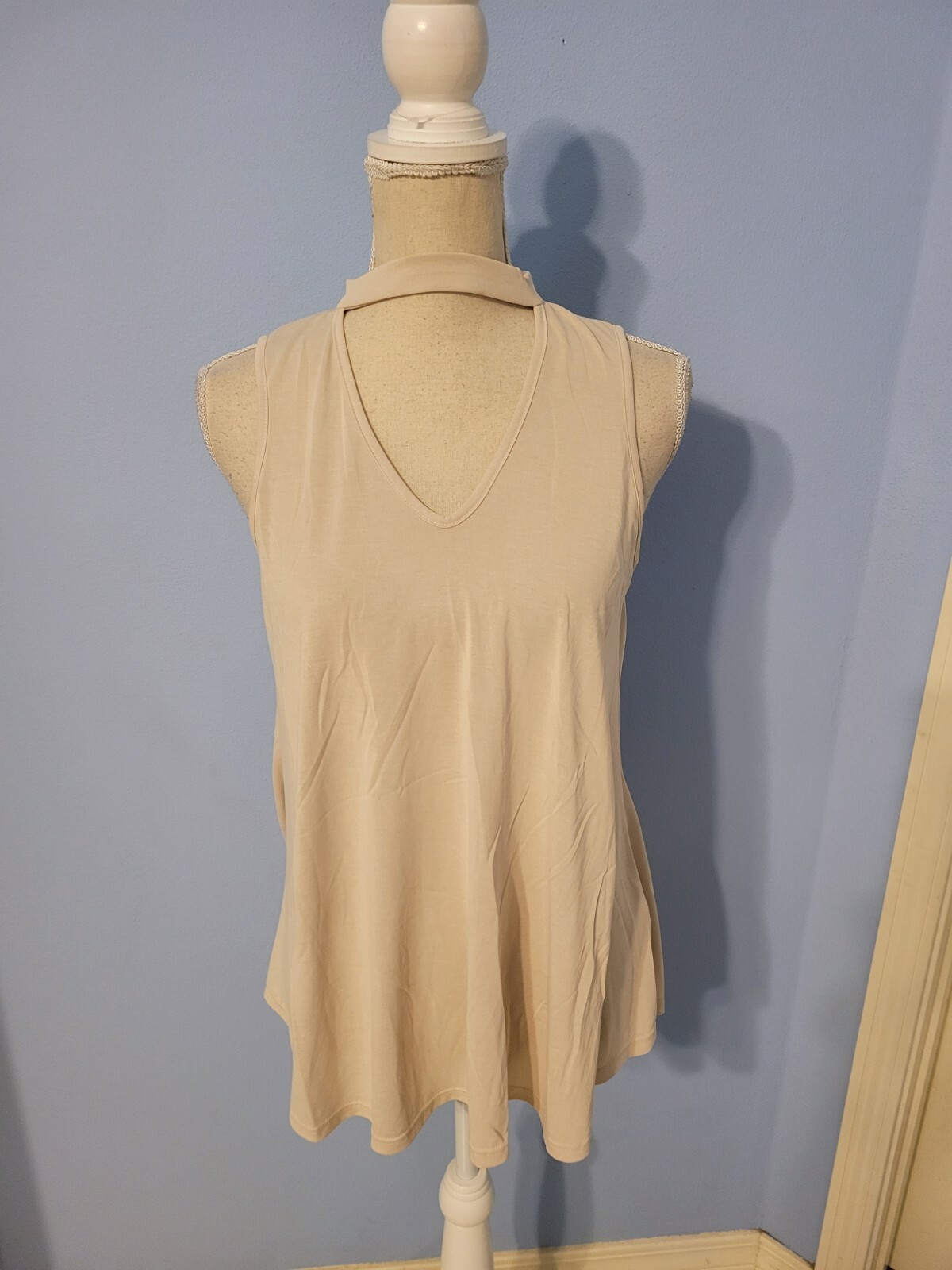 Andree By Unit Size Small Blouse Womens Cream Sleeveless vneck