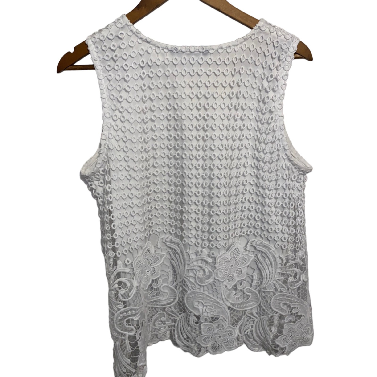 Chadwick’s of Boston Large embroidered Blouse with liner