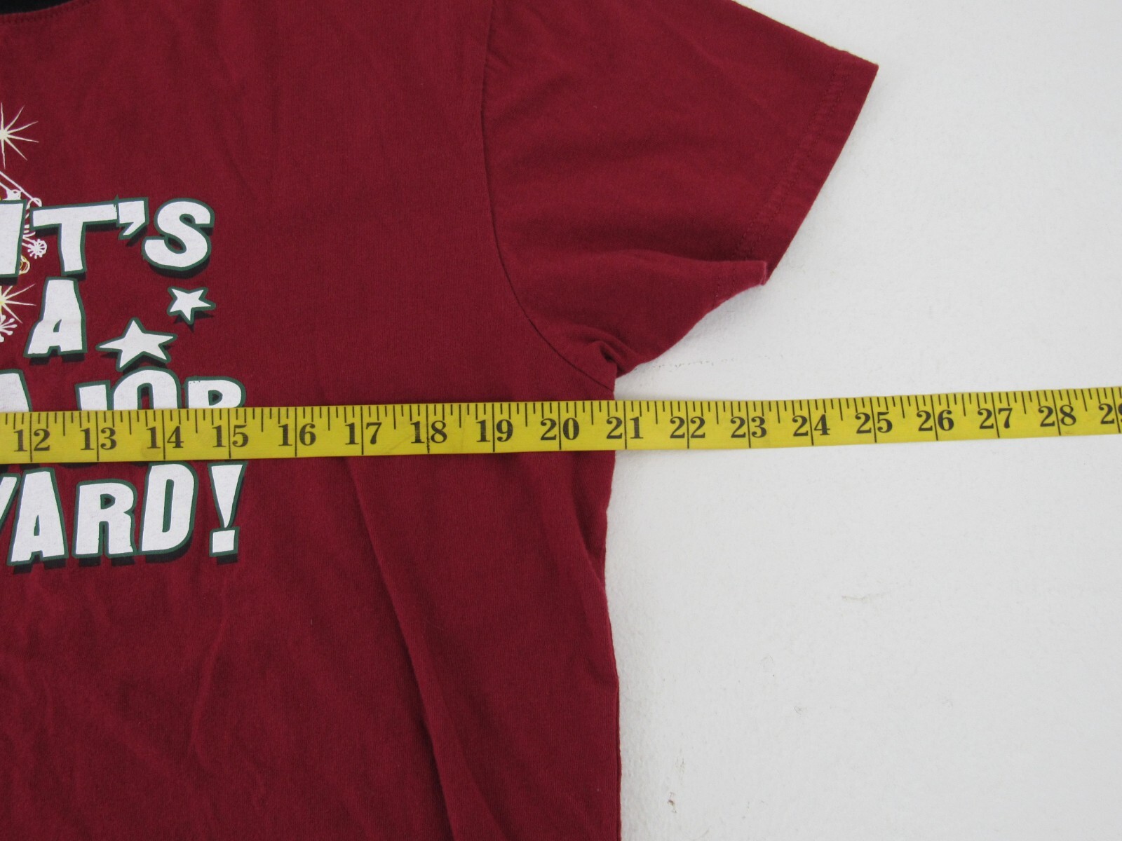A Christmas Story Women’s Size Medium Red Short-Sleeve Graphic T-Shirt
