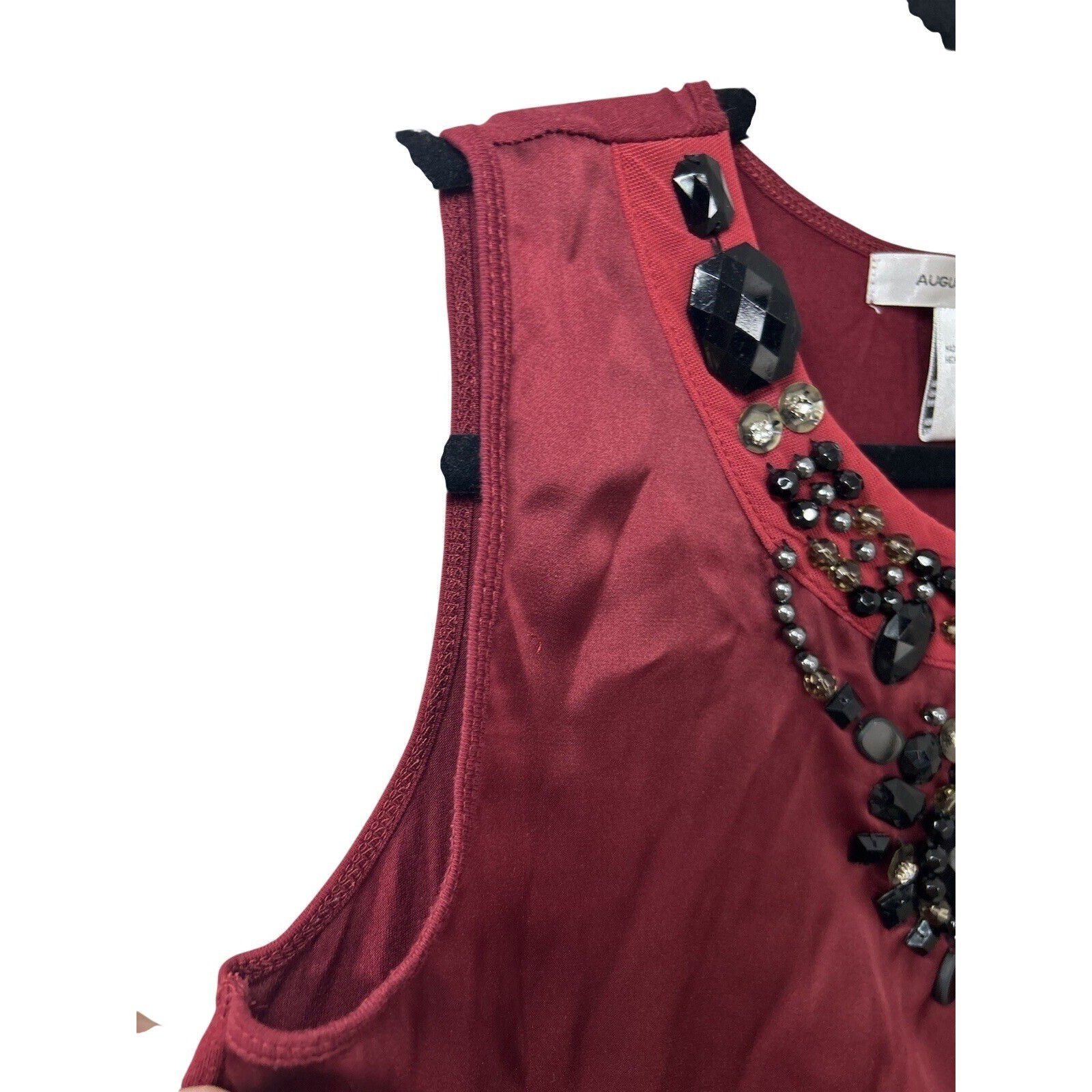 August Silk Womens Burgundy Beaded Jewel Neck Sleeveless Satin Blouse Top Small